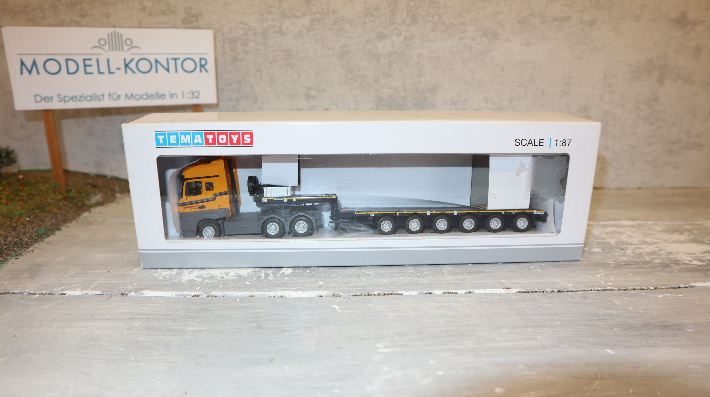 WSI TEMA Toys 72-2001 in 1:87, Actros 6x4 mit Tieflader 6 Achsen BOEKESTIJN BV