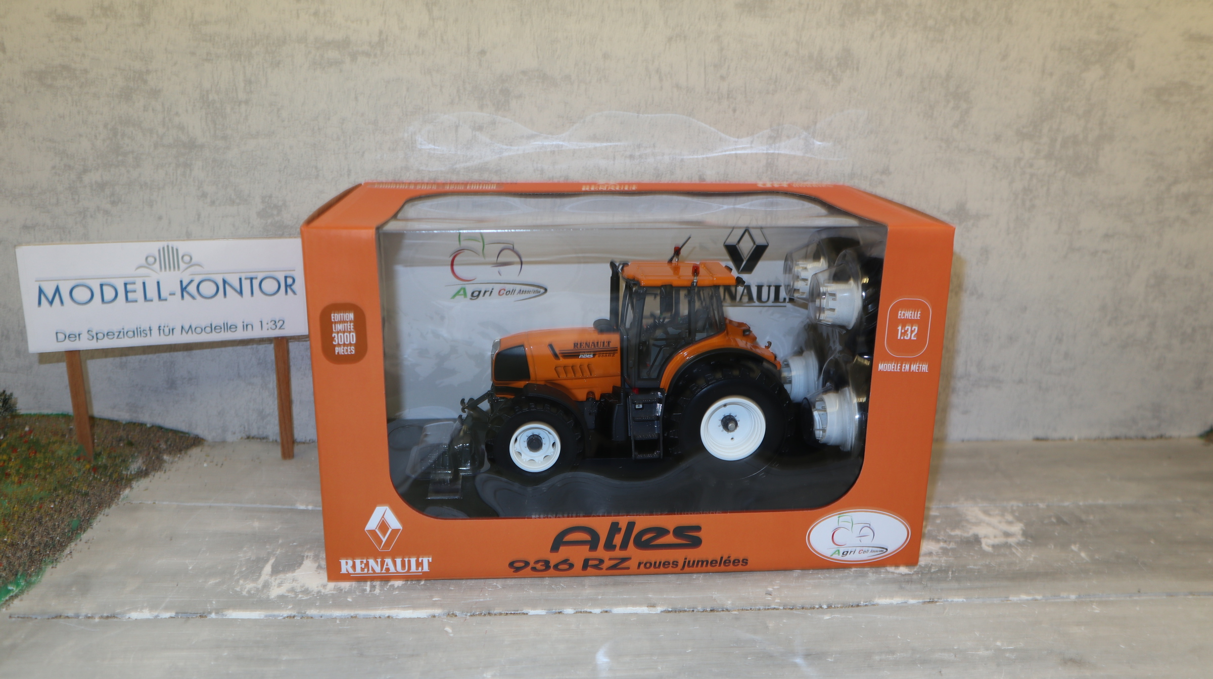 Universal Hobbies UH 6769 in 1:32, Renault Atles 936 RZ mit Zusatz-Räder, NEU in OVP