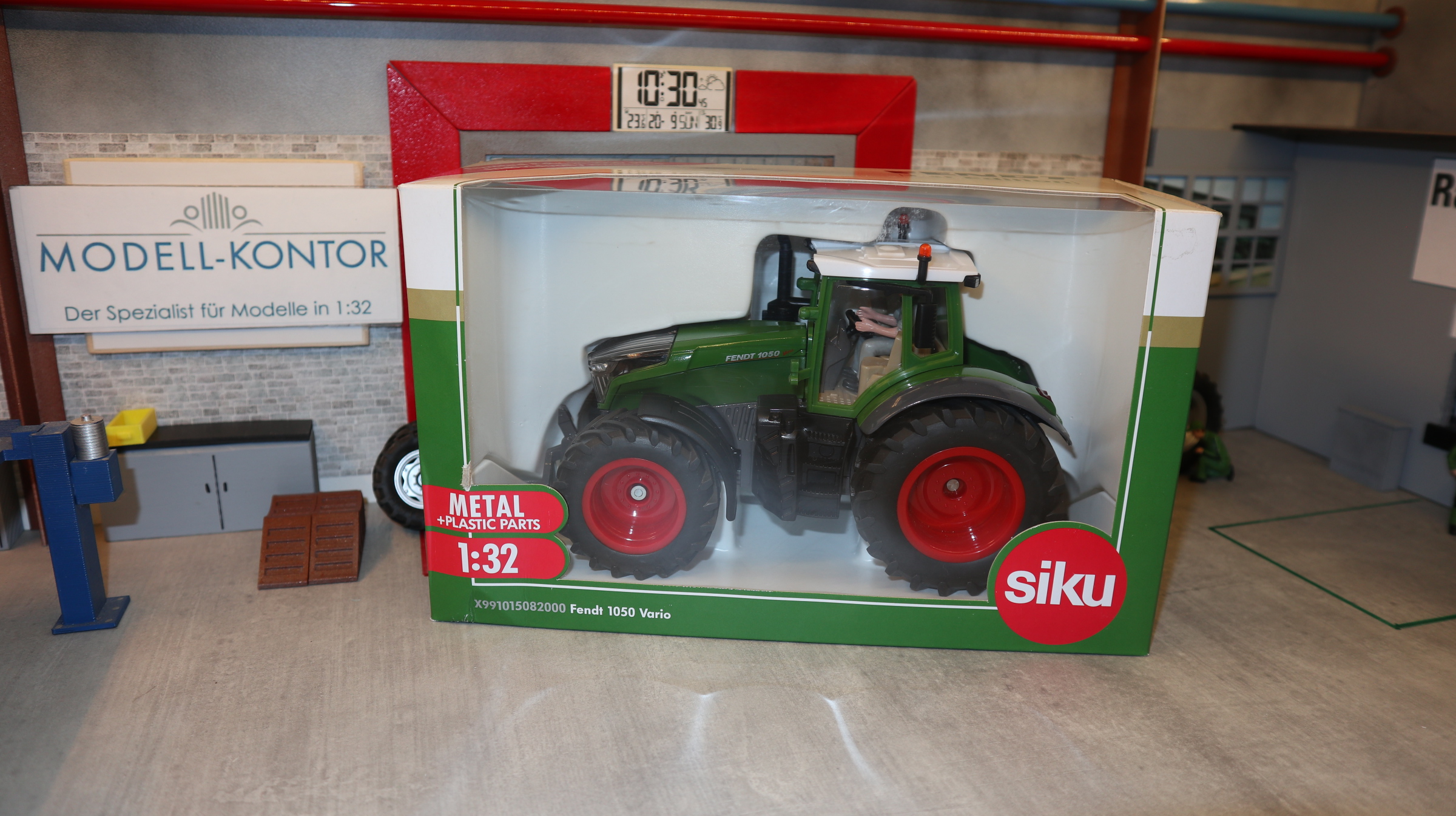Siku 3287 in 1:32,  Fendt 1050 First Edition direkt von Fendt, NEU in OVP