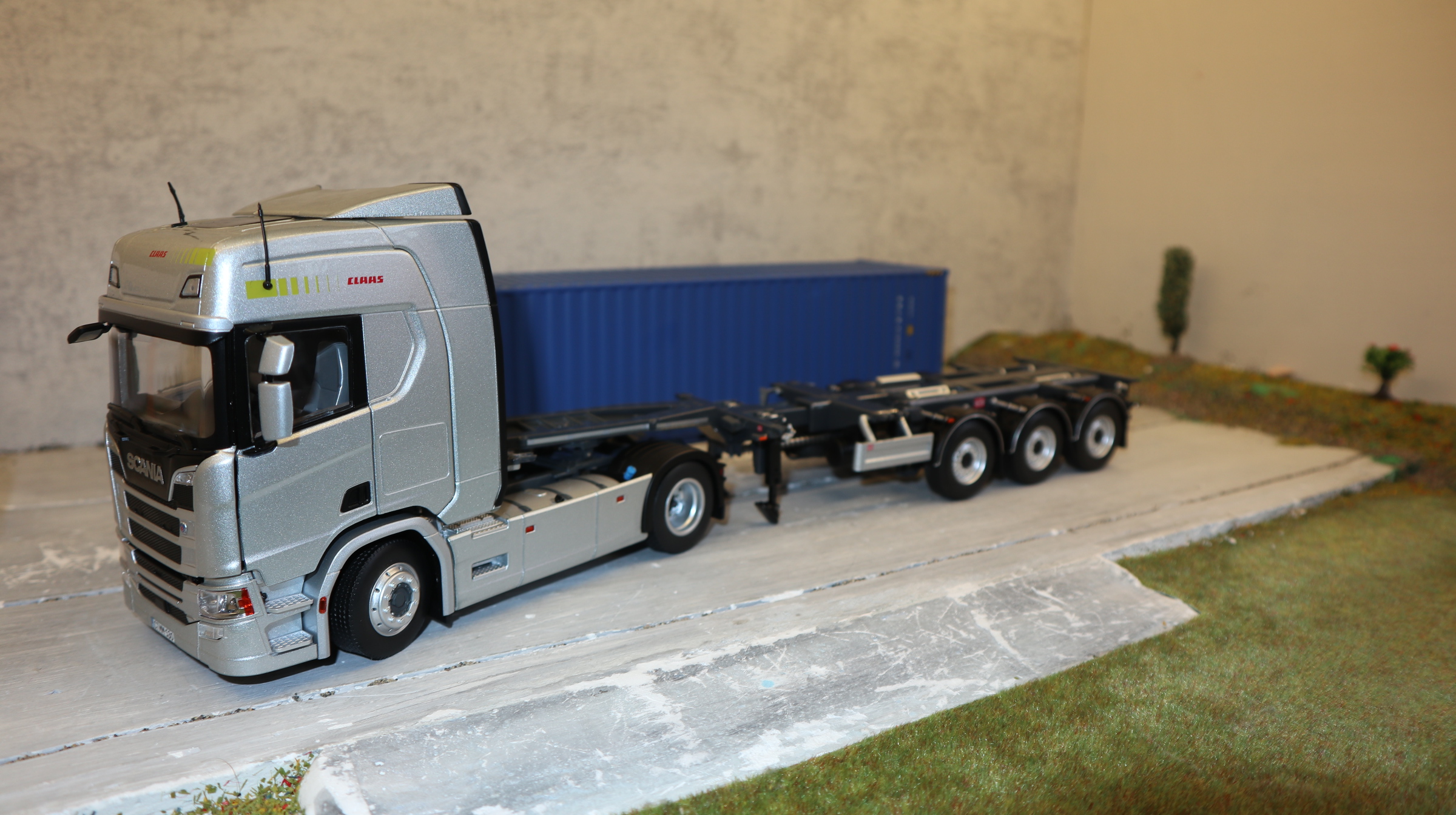 MarGe Set LKW 2-Achser  mit Containerchassis 2325, NEU in OVP