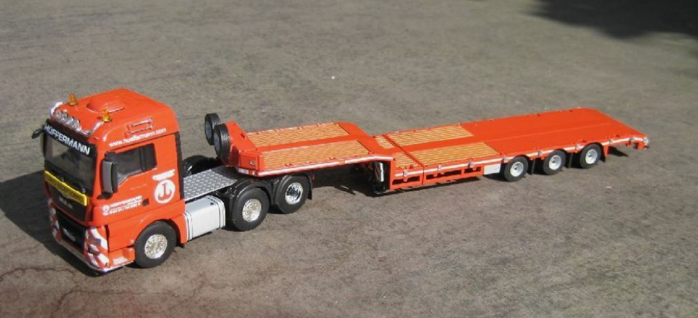 WSI 02-2341 in 1:50, MAN TGX XLX HÜFFERMANN mit 3-Achs-Tiefbett, NEU in OVP