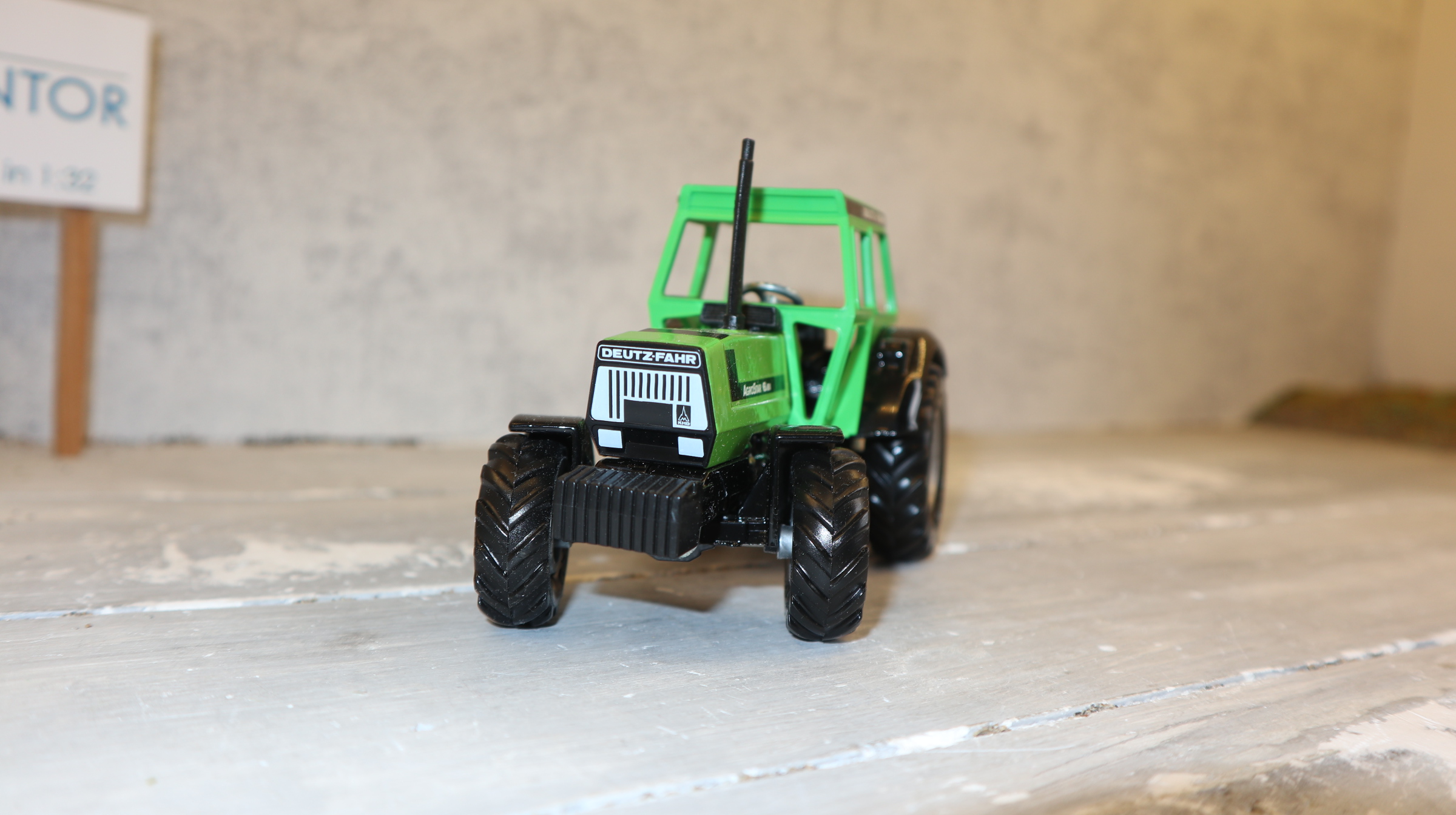 Siku 2850 in 1:32, Deutz-Fahr Agrotron 6.61, NEU in OVP