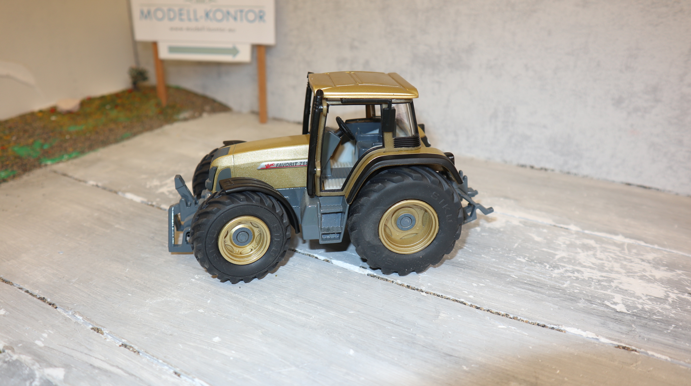 Siku 2965 in 1:32, Fendt 711 GOLD Sondermodell,  NEU in OVP