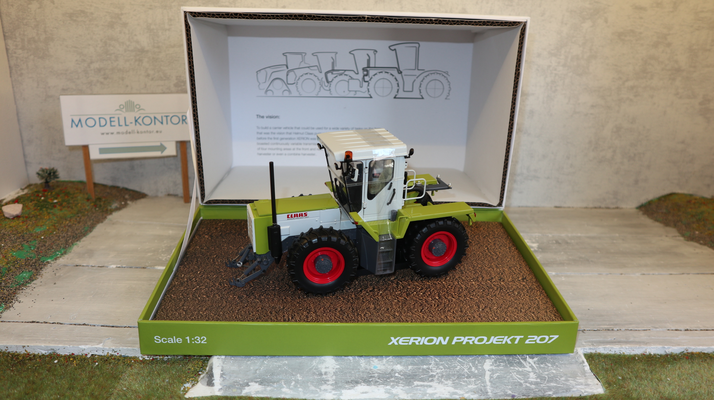 Weise Toys in 1:32, Claas Xerion PROJEKT 207 , NEU in OVP
