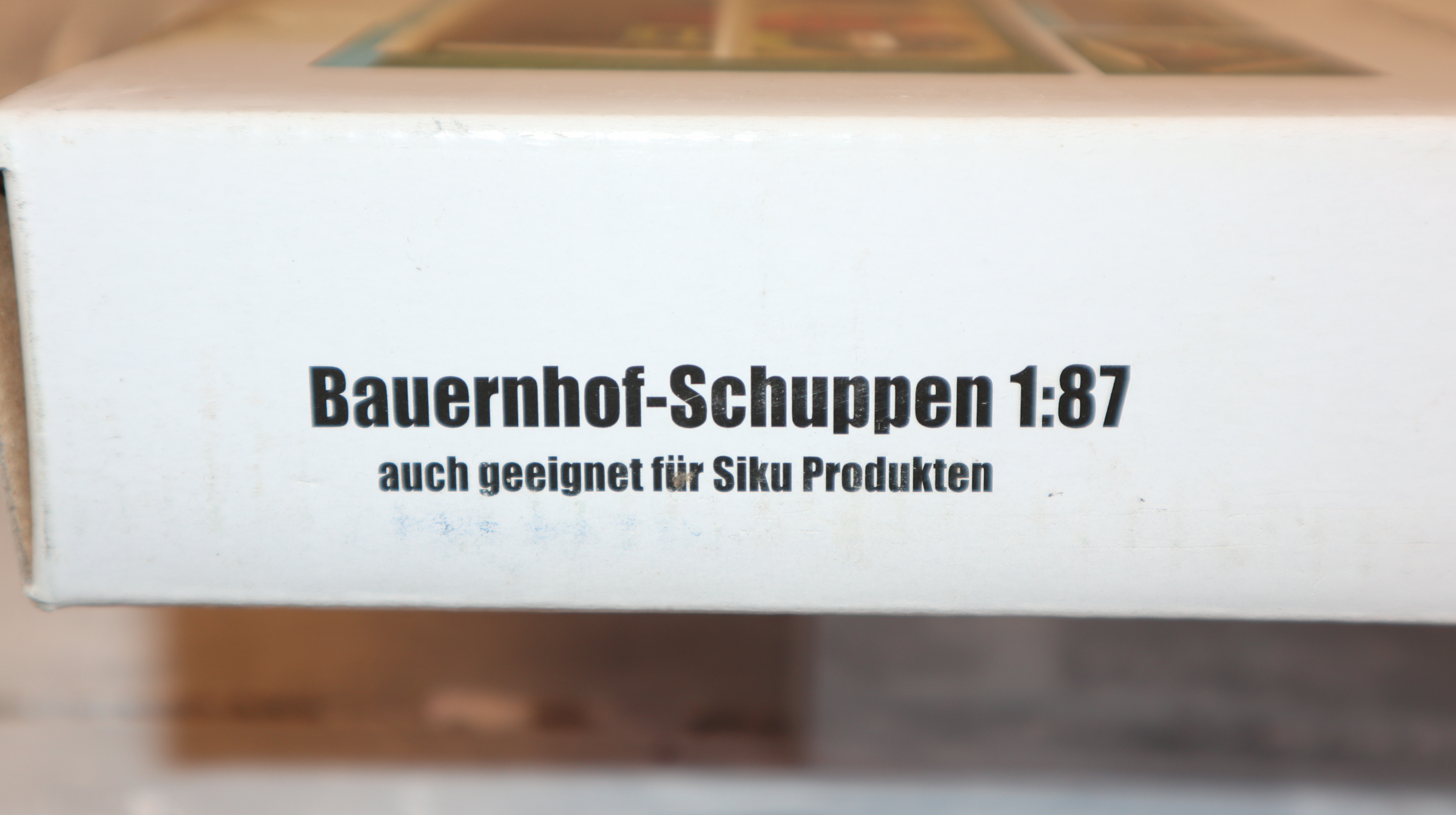 KidsGlobe 610490 in 1:87, Bauernhof-Schuppen, NEU in OVP