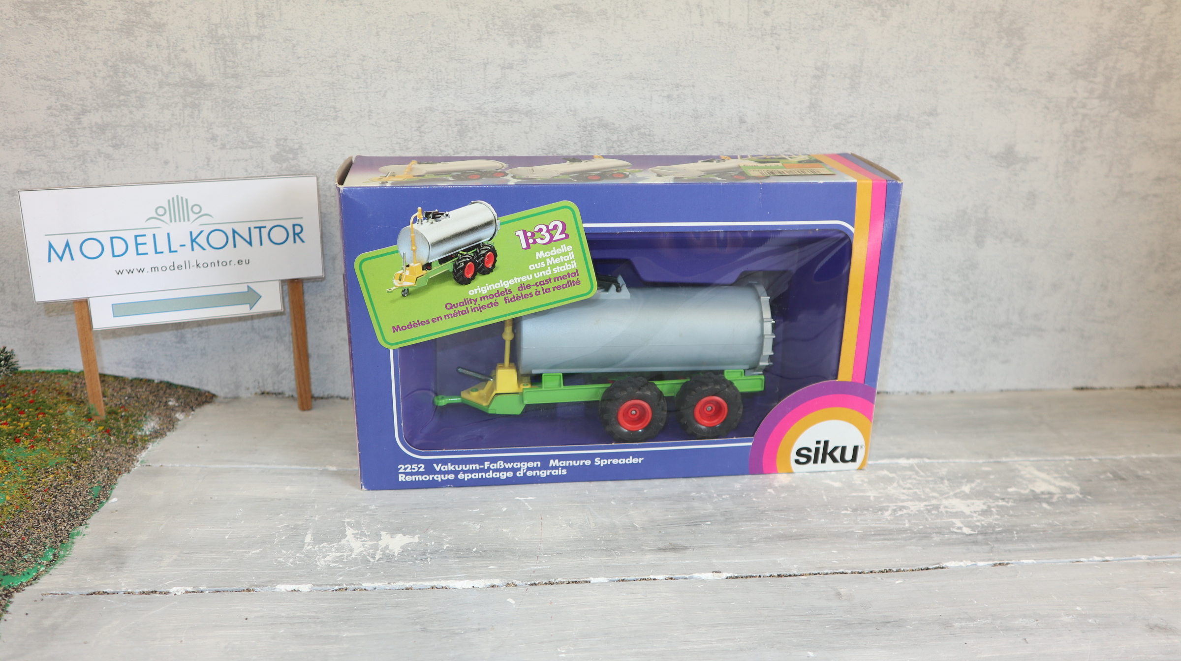 Siku 2252 in 1:32, Vakuum-Faßwagen, Version 2 aus 1985 - 1994, NEU in OVP