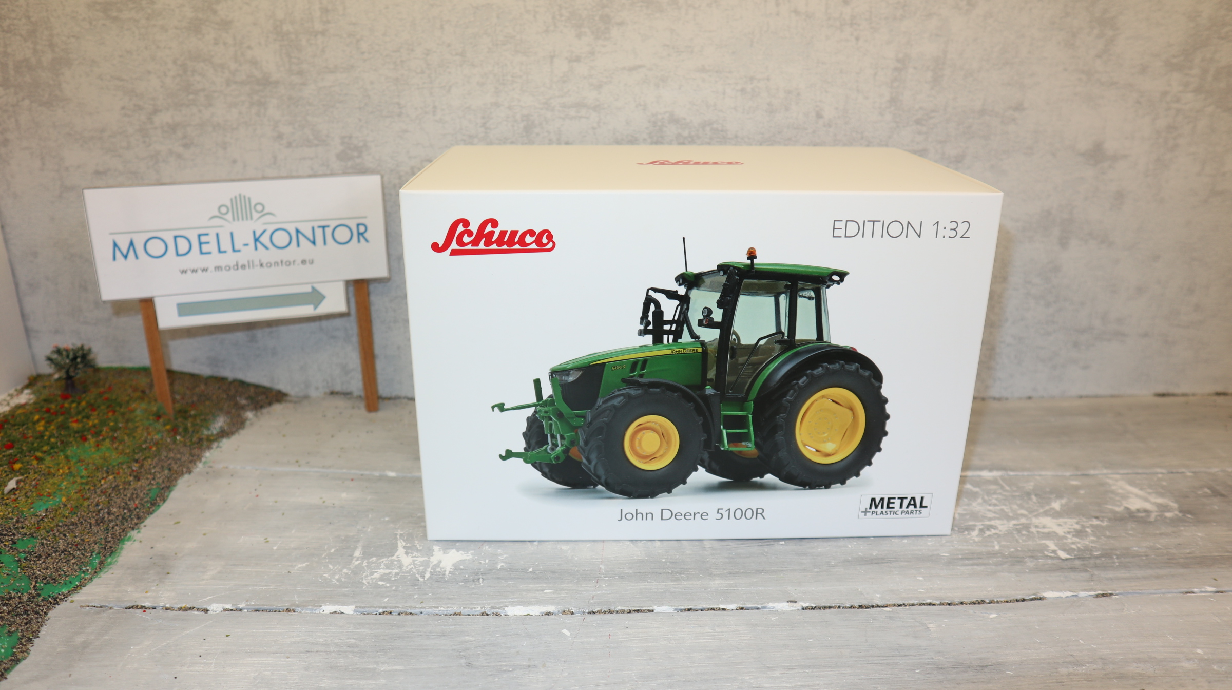 Schuco 7865 in 1:32, John Deere 5100R, NEU in OVP
