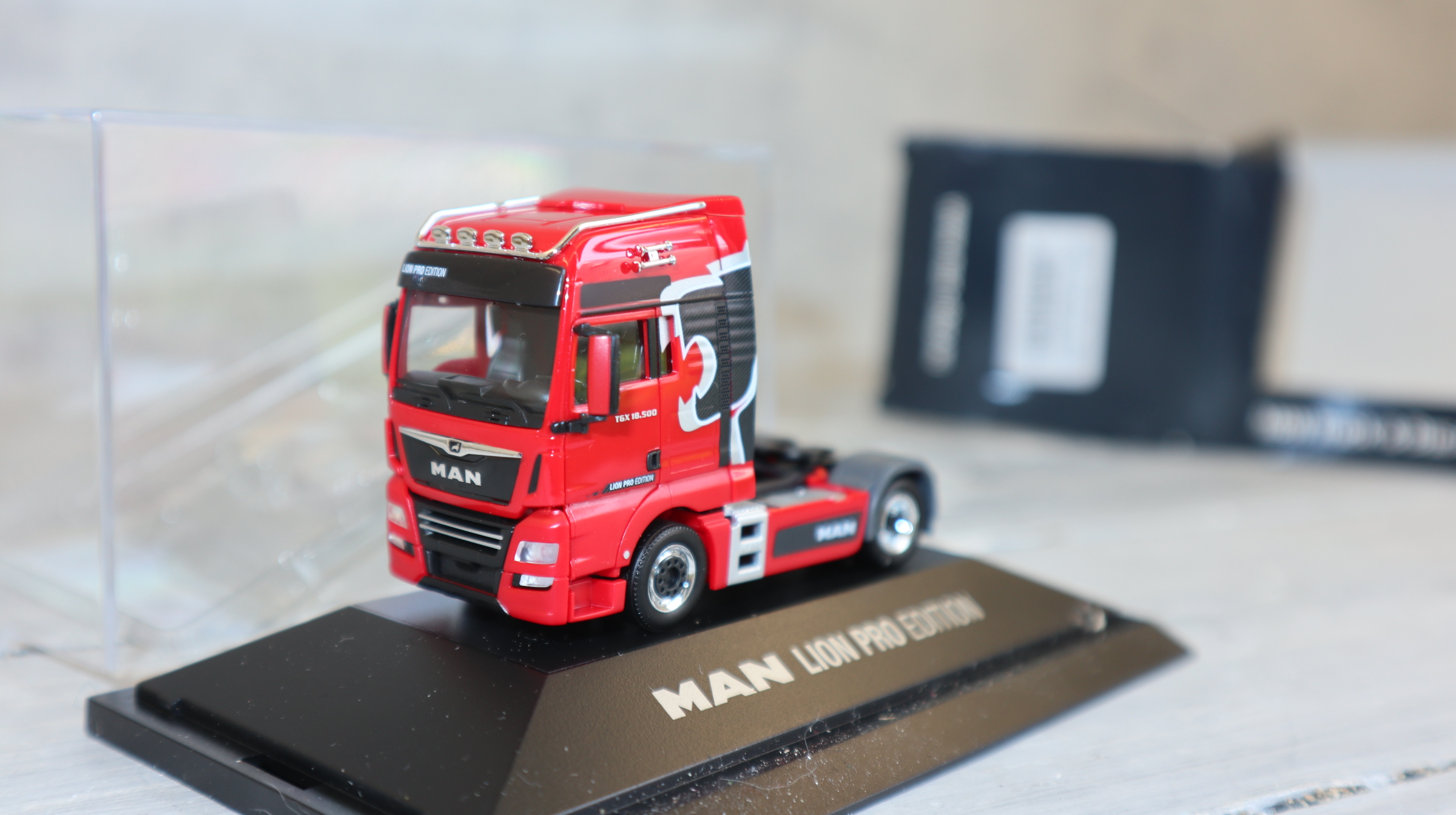 HERPA  in 1:87 ,  MAN XXL TG2, Lion-Pro, Sondermodell, NEU in OVP