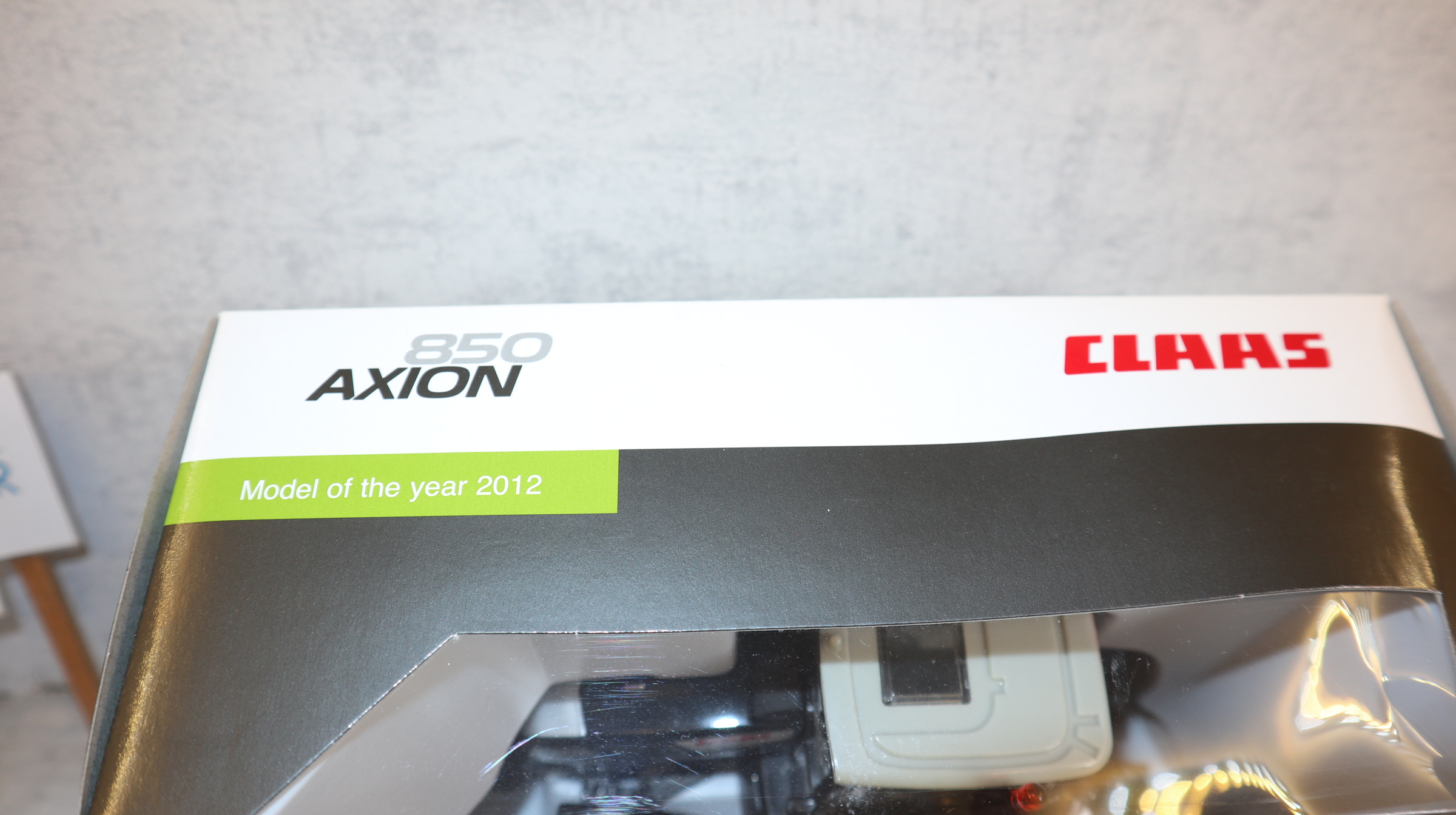 Siku 3261 in 1:32 Claas Axion 850 Blackline, NEU in OVP