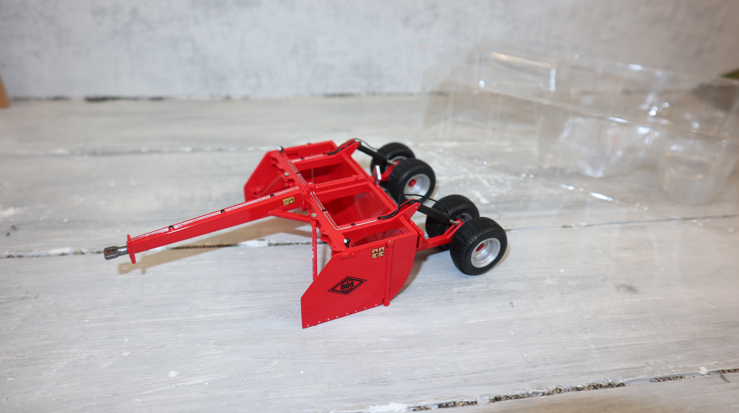ROS 601369 in 1:32, BOS Box Scraper ROT, NEU in OVP