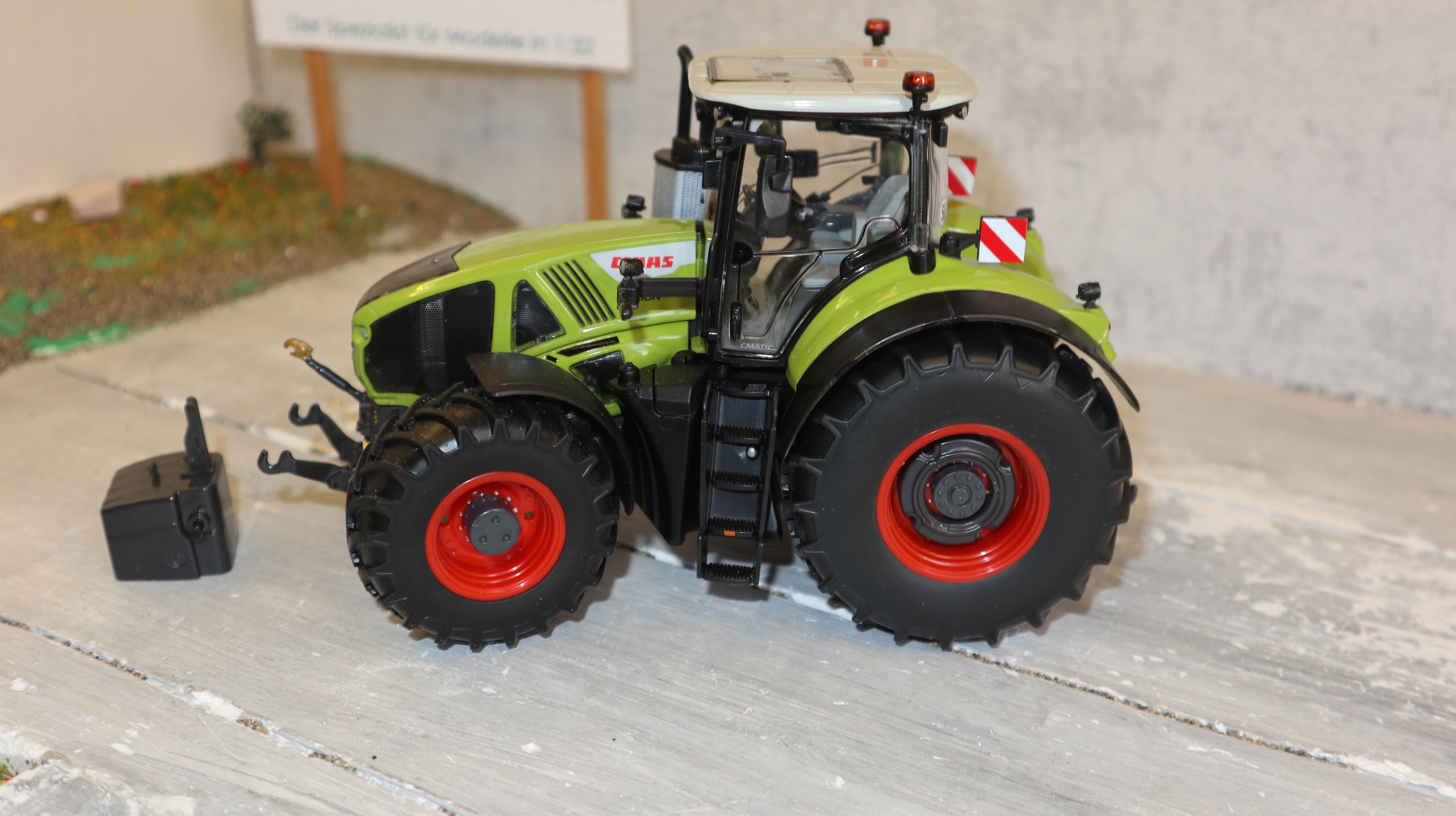 Wiking 02572990 in 1:32,  Claas Axion 960 Facelift 2021, NEU in OVP