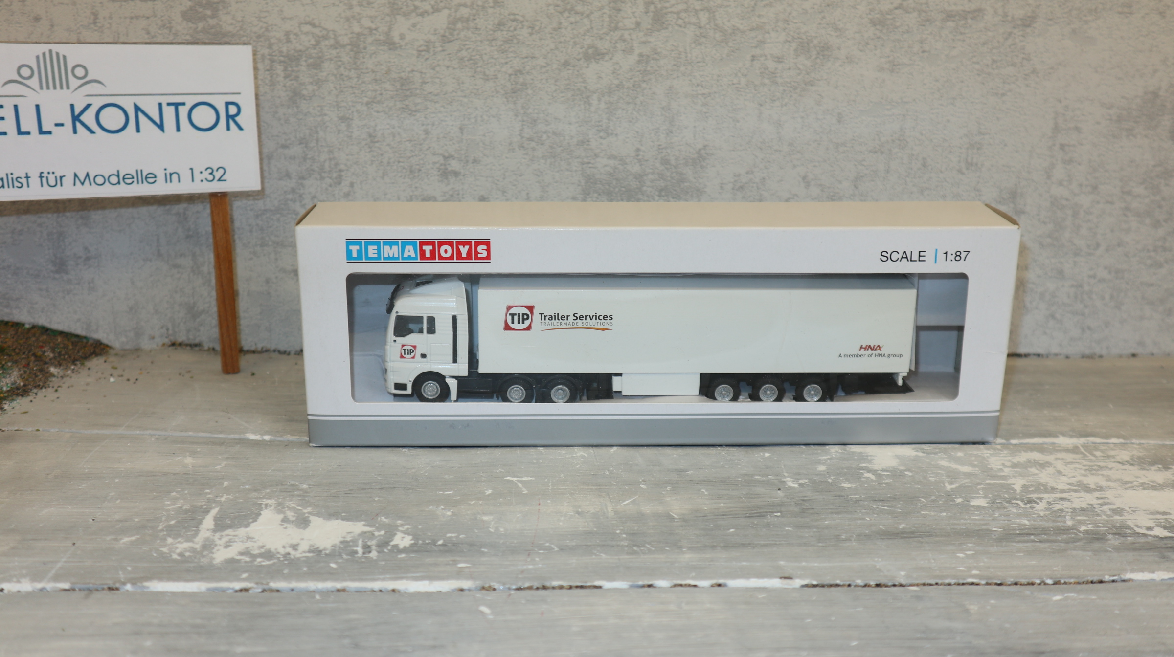 WSI TEMA Toys 08-1194 in 1:87, MAN TGX 6x2 mit Kofferauflieger TIP Trailer Service