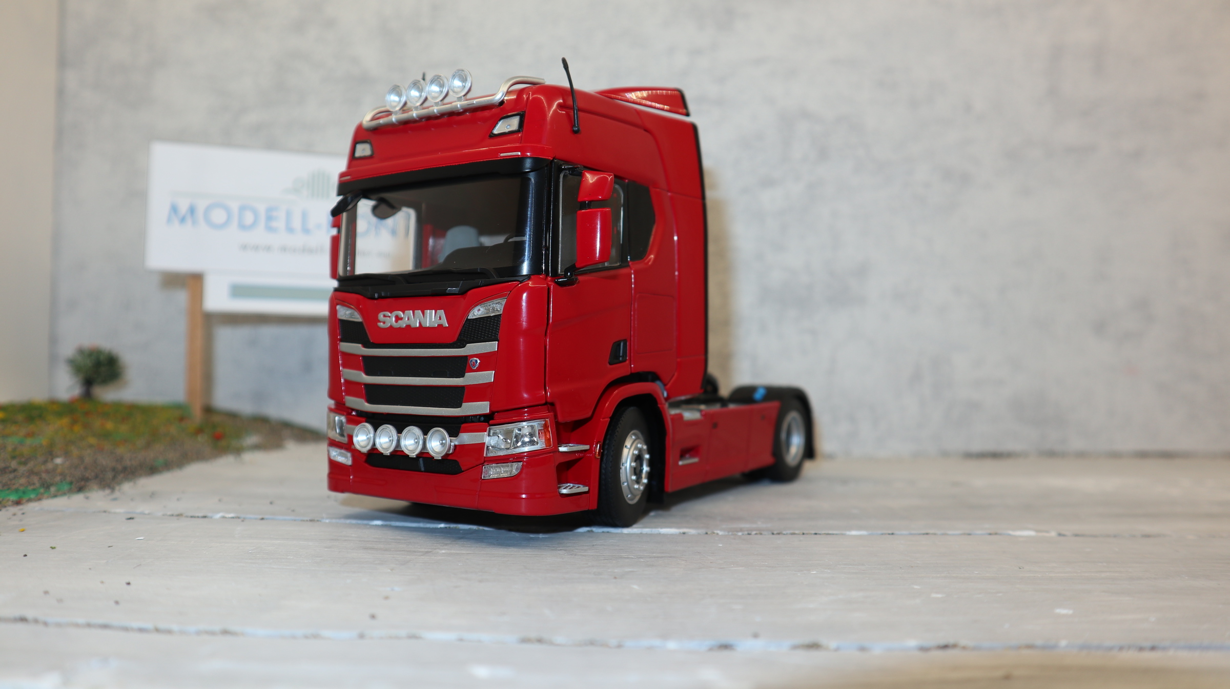 MarGe 2014-03 in 1:32 SCANIA R500 4x2 in rot als SZM, NEU in OVP