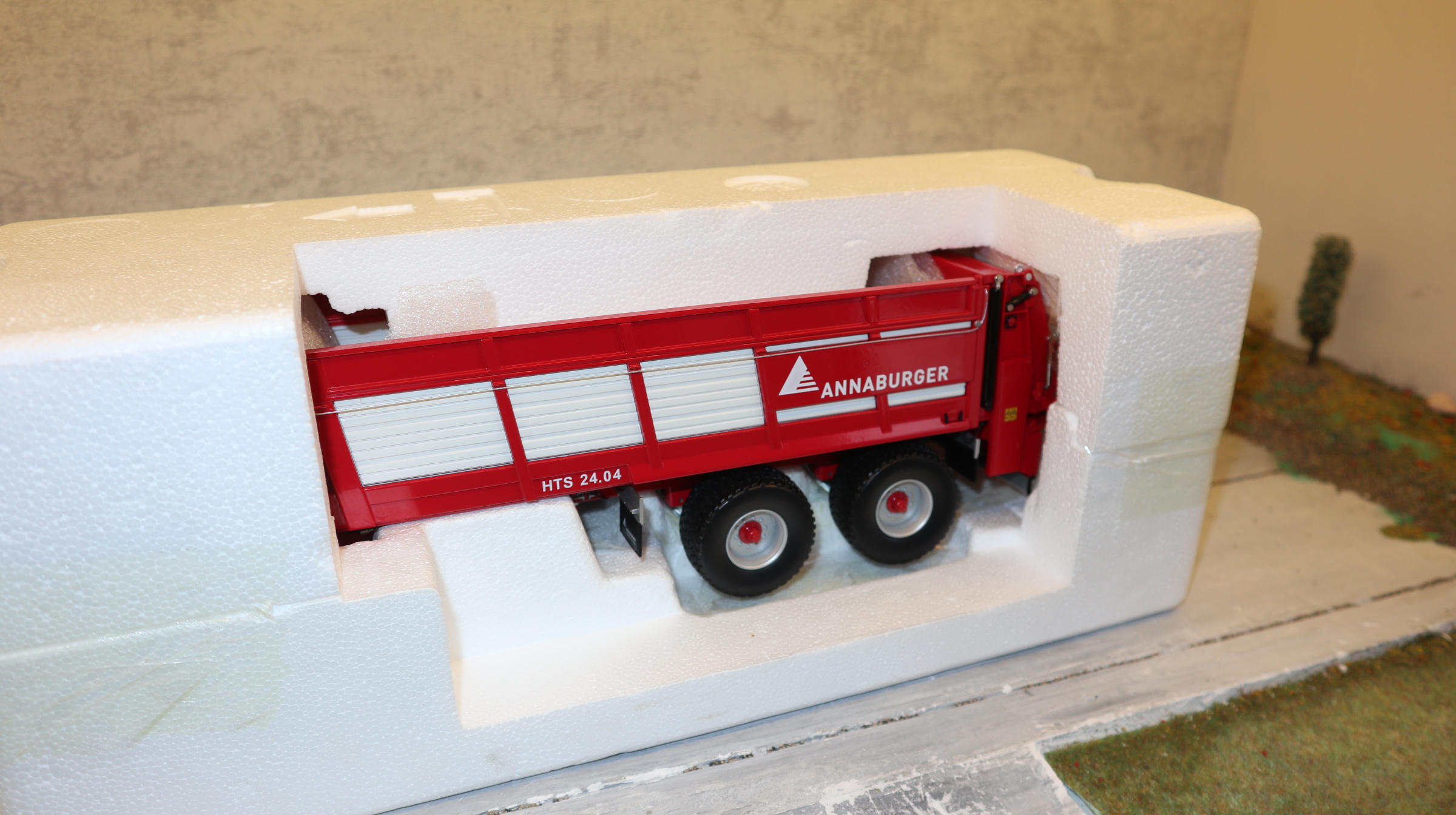 ROS 602304 in 1:32, ANNABURGER HTS 24.04 Streuer, NEU in OVP
