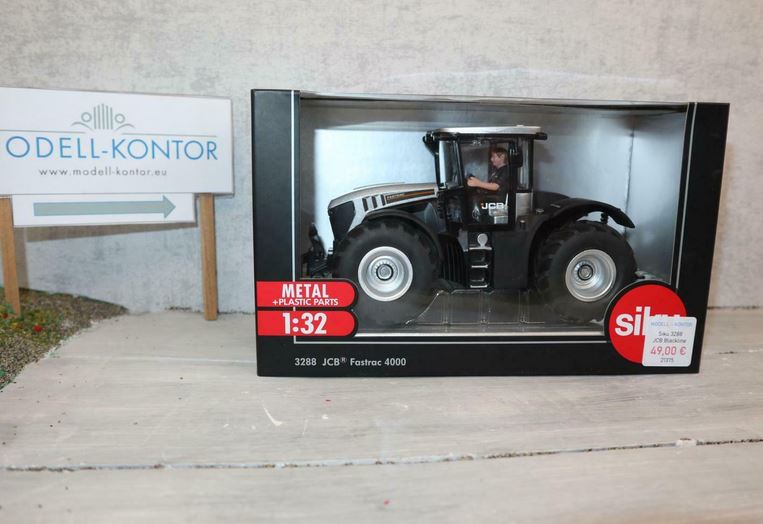 Siku 3288 in 1:32,  JCB Fastrac 4000, Sondermodell Blackline,  NEU in OVP