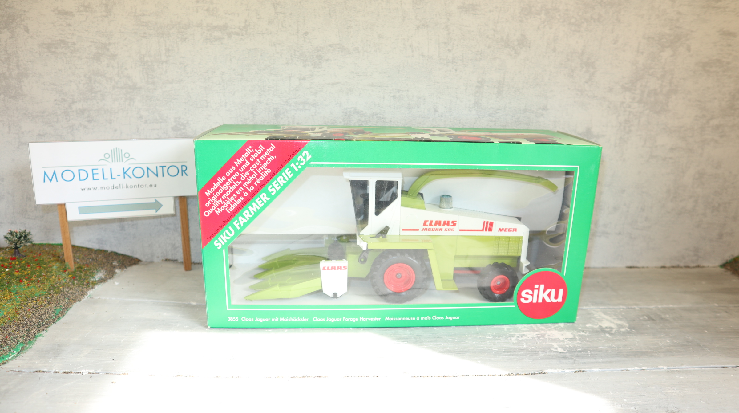 Siku 3855 in 1:32, Claas Jaguar als Maishäcksler, NEU in OVP