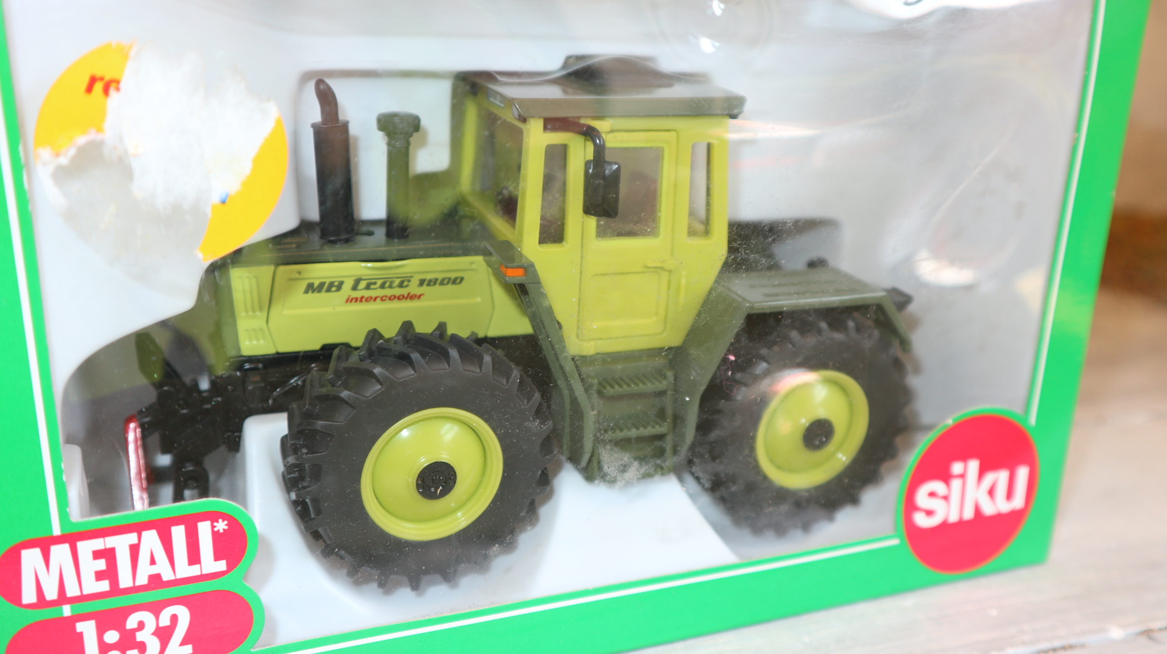 Siku 3477 in 1:32, MB Trac 1800 grün  , NEU in OVP 