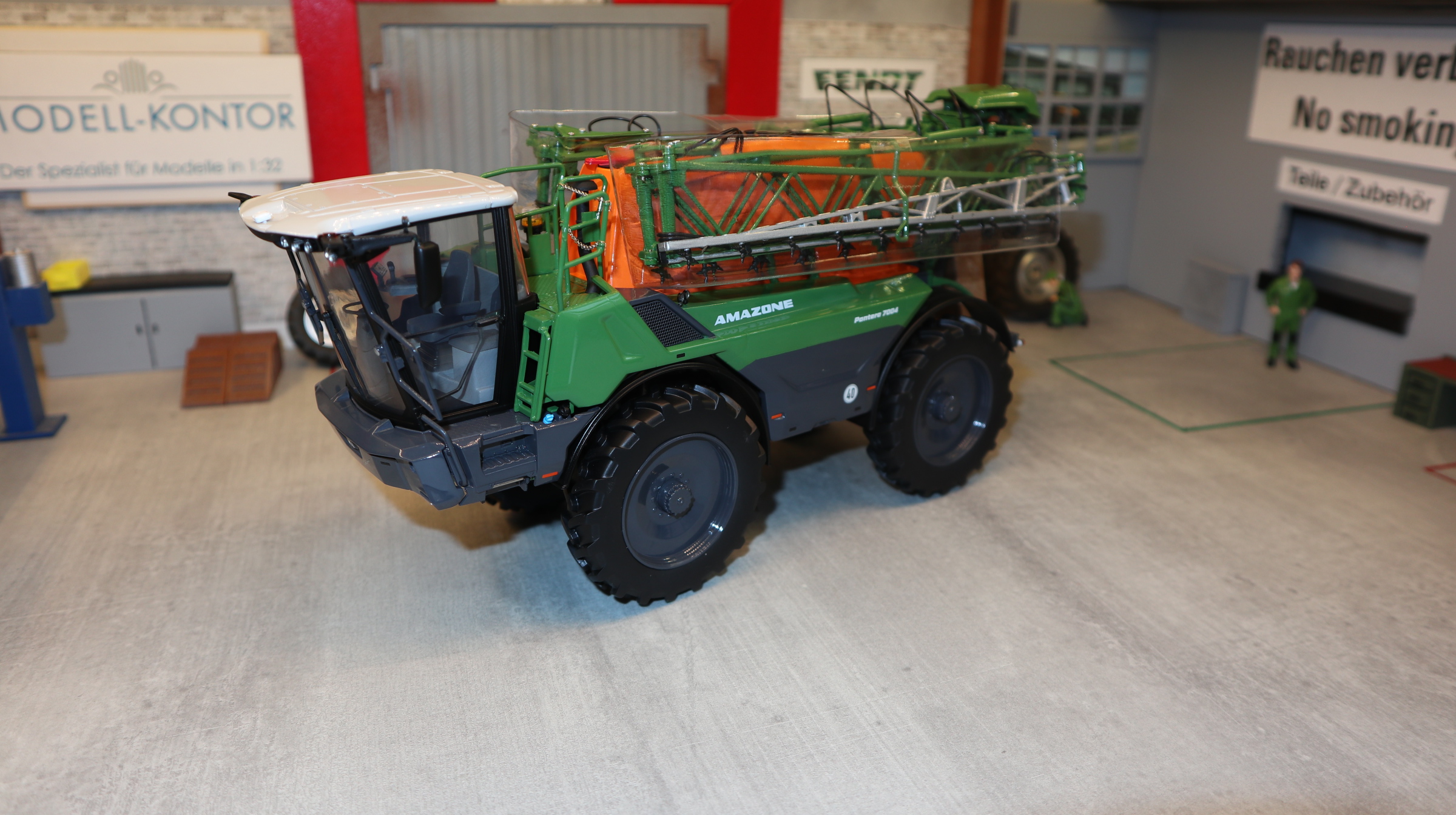 Universal Hobbies UH 6786 in 1:32,  AMAZONE Pantera 7004,  NEU in OVP
