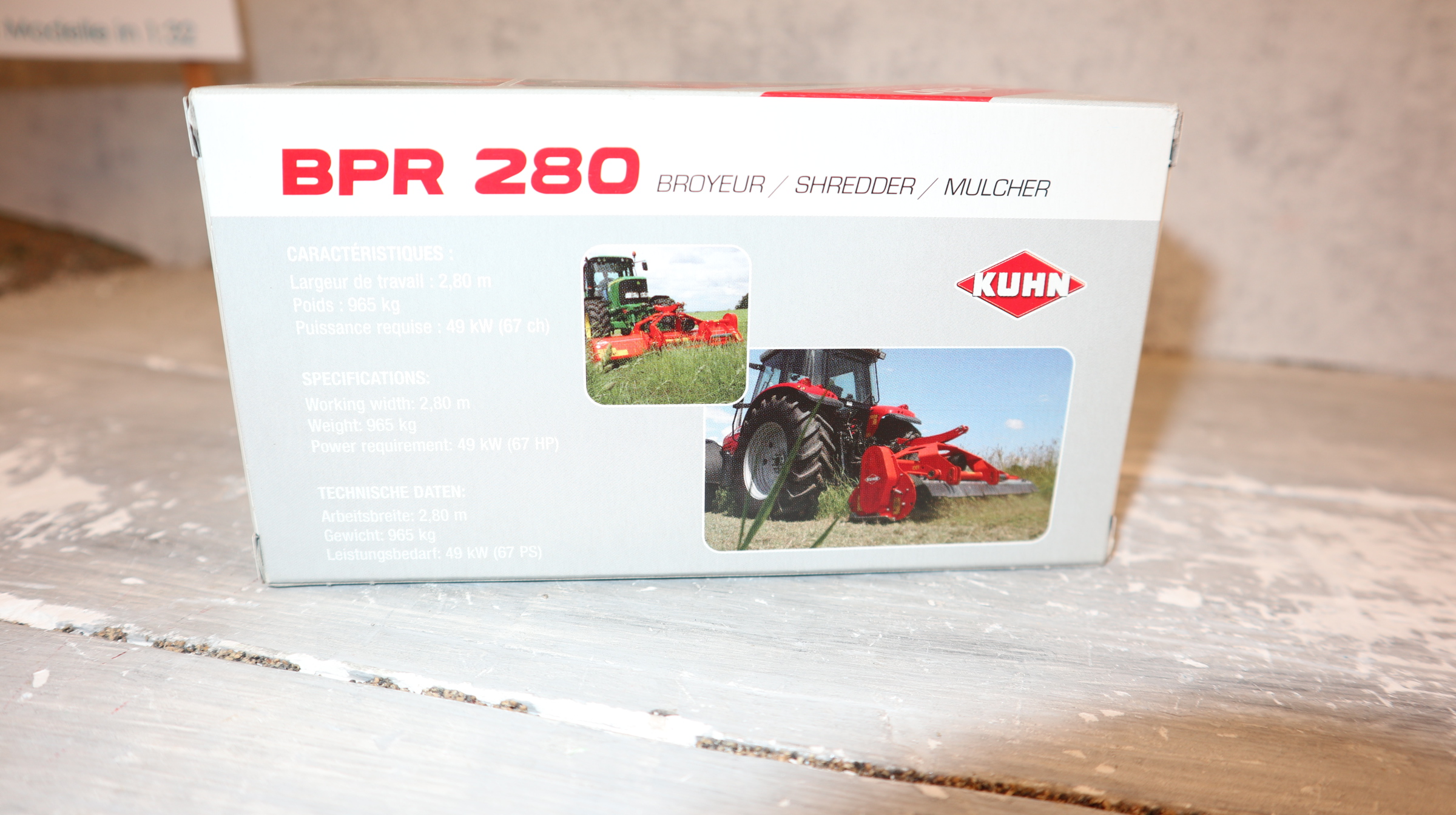 Siku 2454 in 1:32, KUHN BPR 280 Mulcher Werbemodell NEU in OVP
