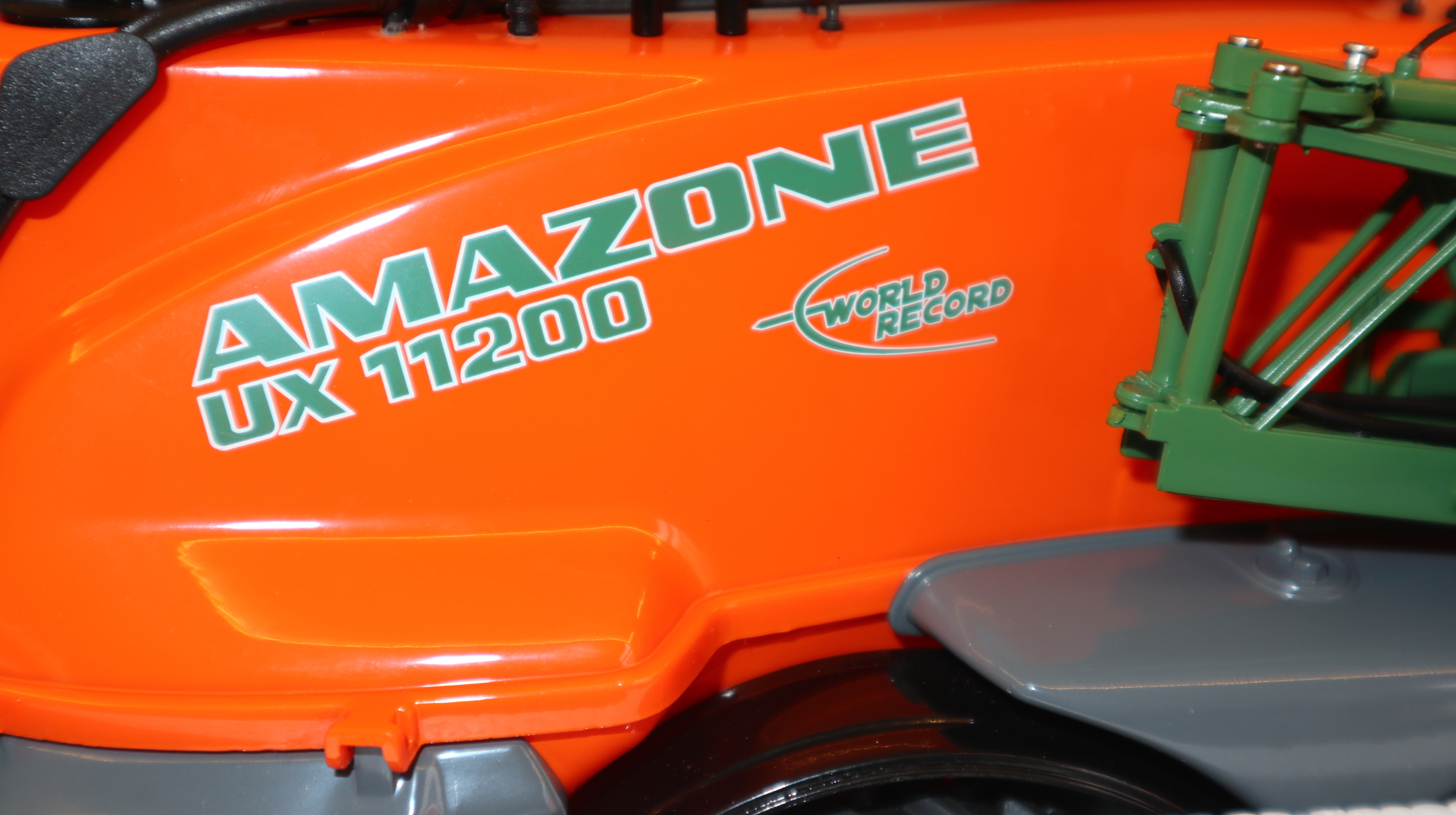 Wiking 077346 in 1:32, AMAZONE UX 11200 Feld-Spritze Weltrekord, NEU in OVP