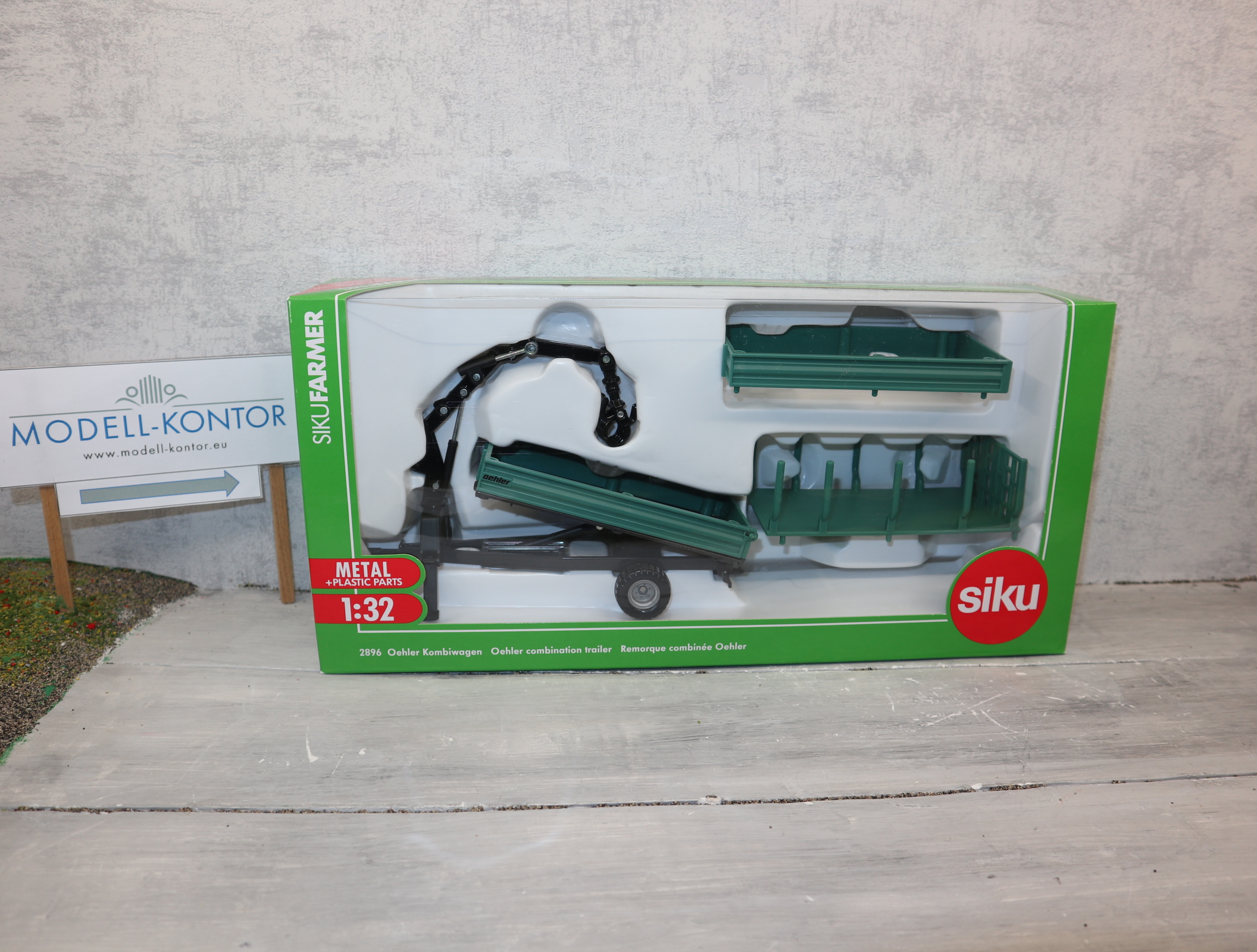 Siku 2896 in 1:32 Oehler Kombiwagen in grün in OVP
