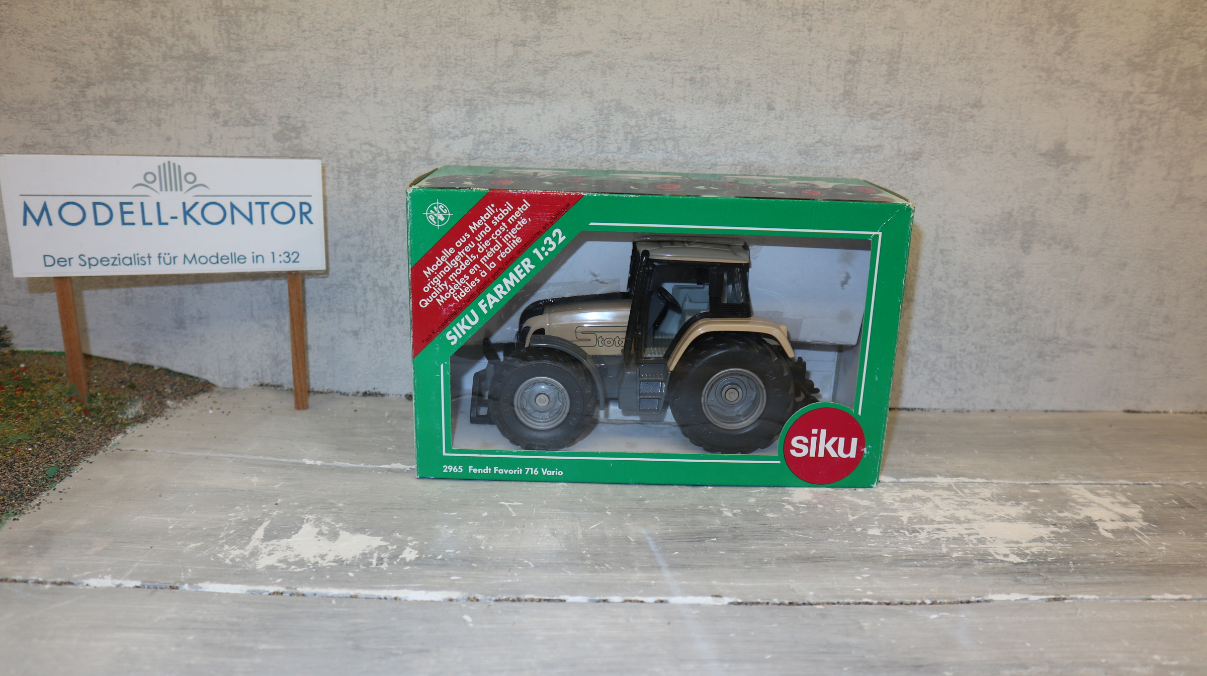 Siku 2965 in 1:32, Fendt 716 STOTZ beige, NEU in OVP
