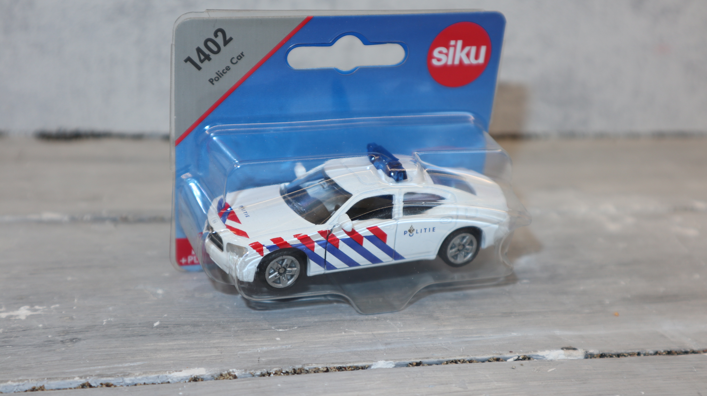 Siku 1402 in 1:55 DODGE Charger Polizei Niederlande, Sondermodell,  NEU in OVP
