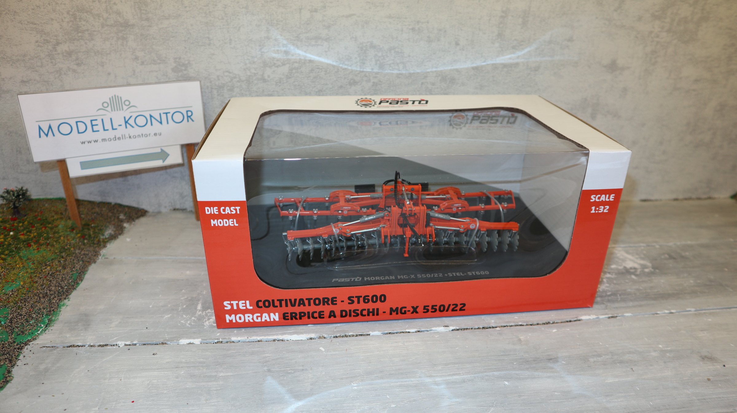 Universal Hobbies UH 6390  in 1:32,  PASTO Stel ST600 , NEU in OVP