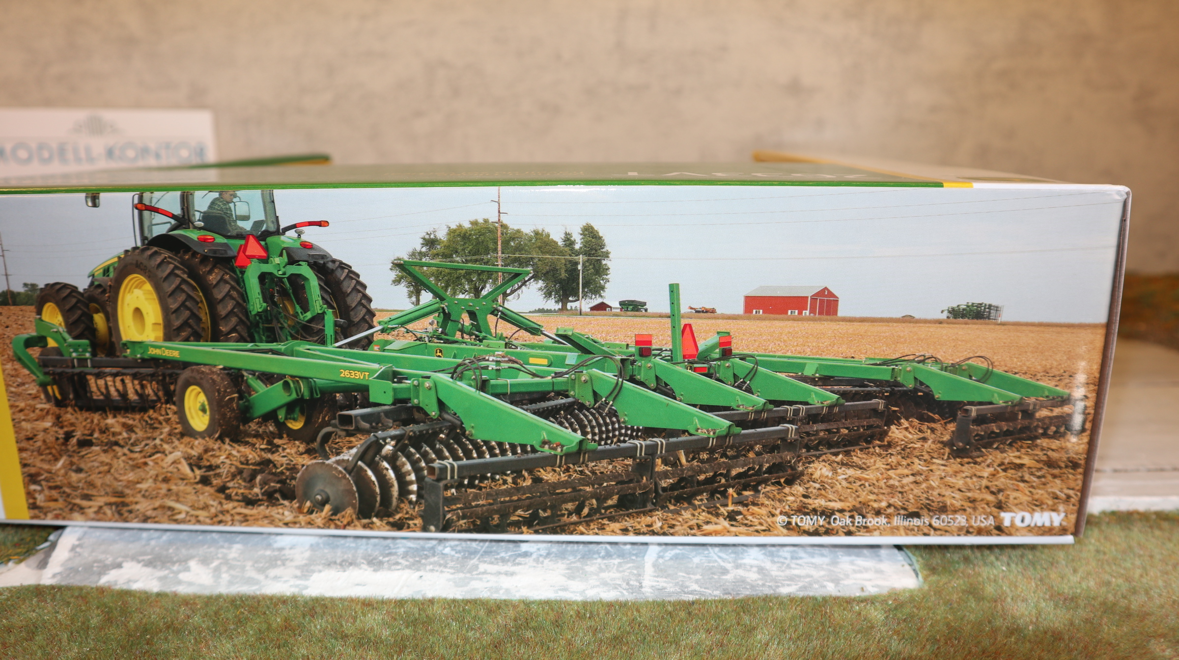 Ertl 85056 in 1:32,  John Deere 2633 VT Scheibenegge, US-Modell, NEU in OVP