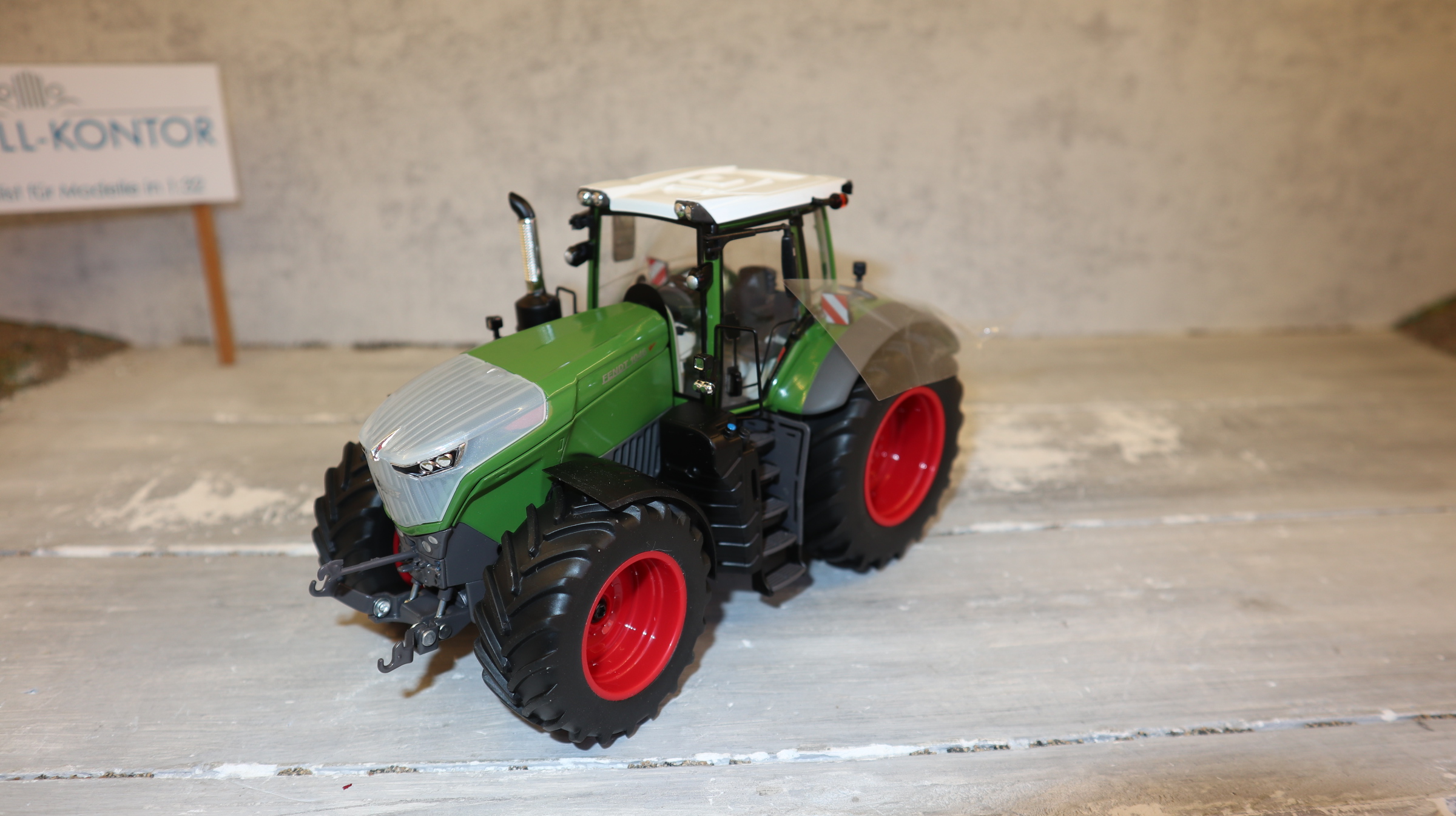 WIKING 077856 in 1:32, Fendt 1046 CHROM, NEU in OVP