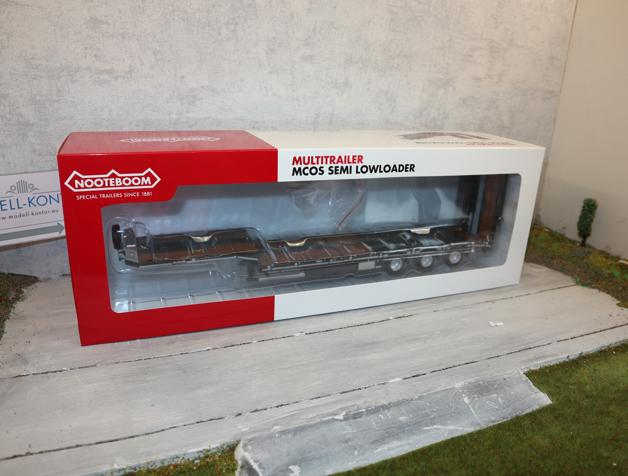 MarGe 1812-02 in 1:32 Nooteboom MCOS 48-03 Semi Tieflader Grau mit Holz-Auflagen in OVP