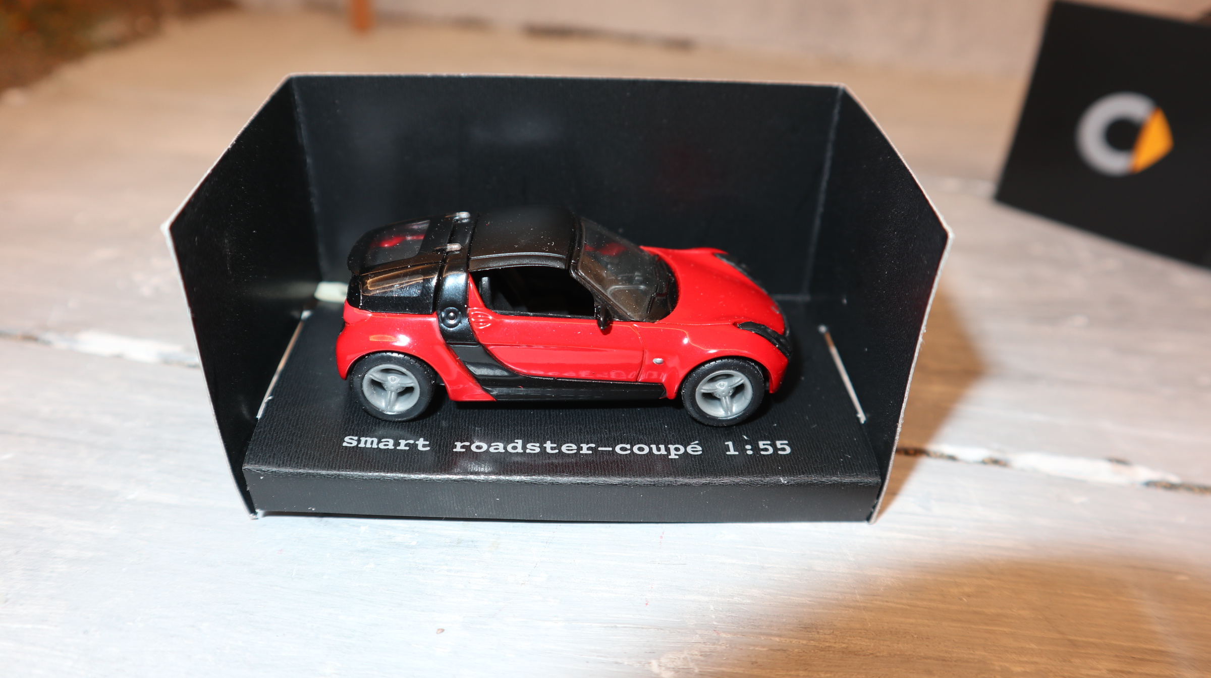 Siku 1066  in 1:55,  smart roadster-coupe rot, NEU in OVP
