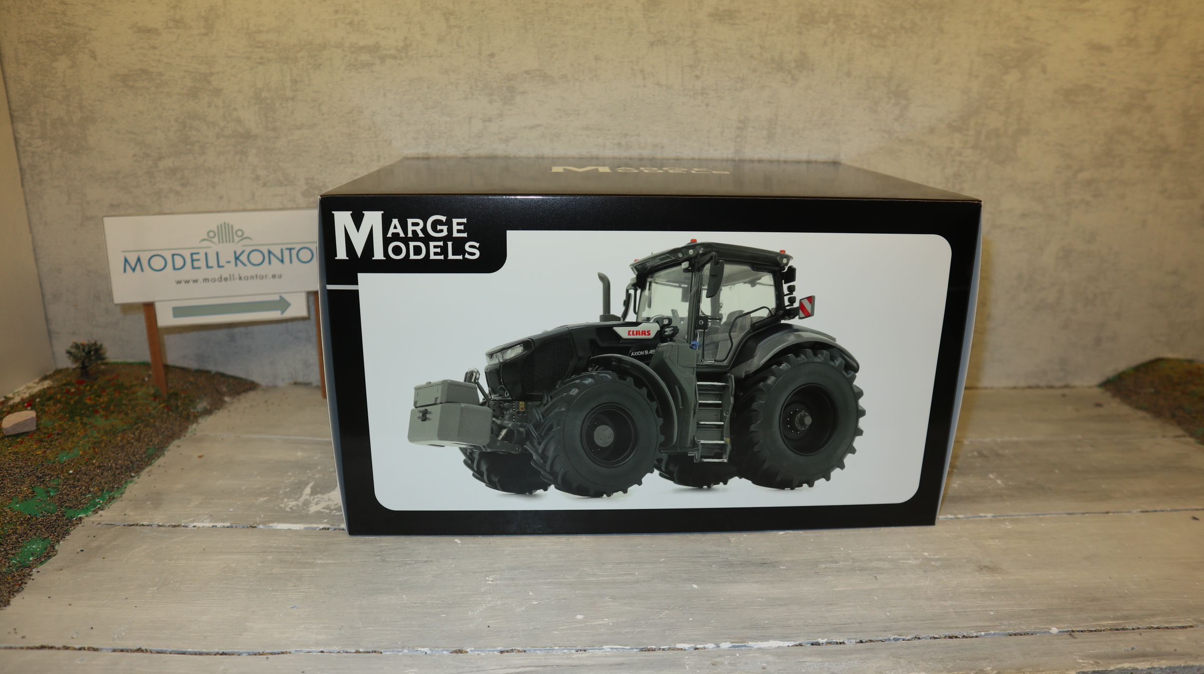 MarGe 2512 in 1:32, Claas Axion 9.450 schwarz matt Agritechnica 2025