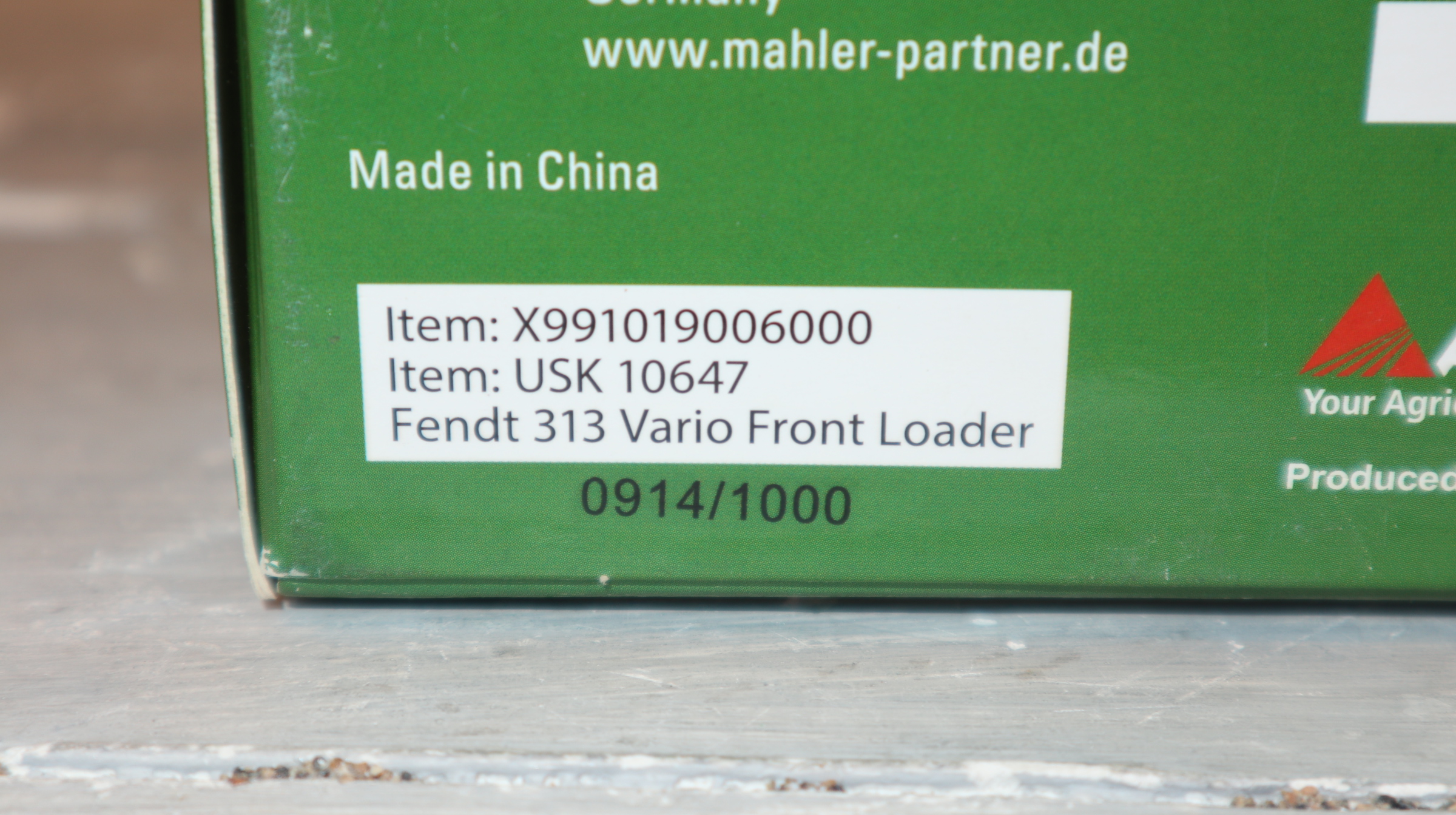Universal hobbies UH 10641 in 1:32, Fendt 313 mit Frontlader, NEU in OVP