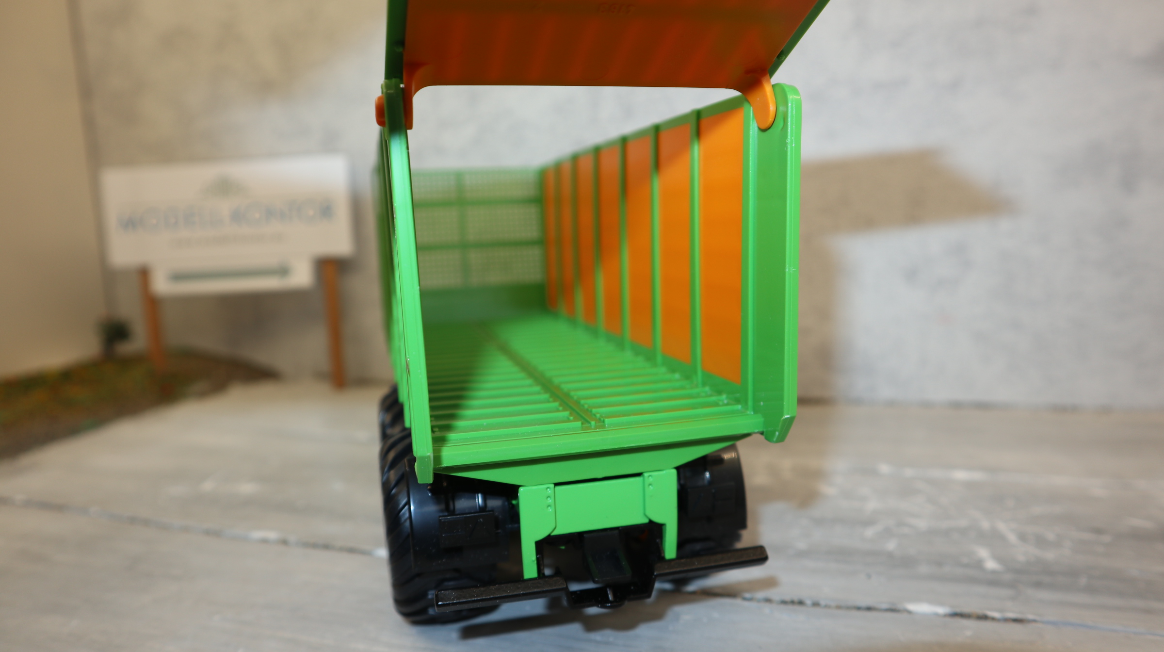 Siku 2873 in 1:32 Silagewagen JOSKIN 2-Achser, NEU in OVP