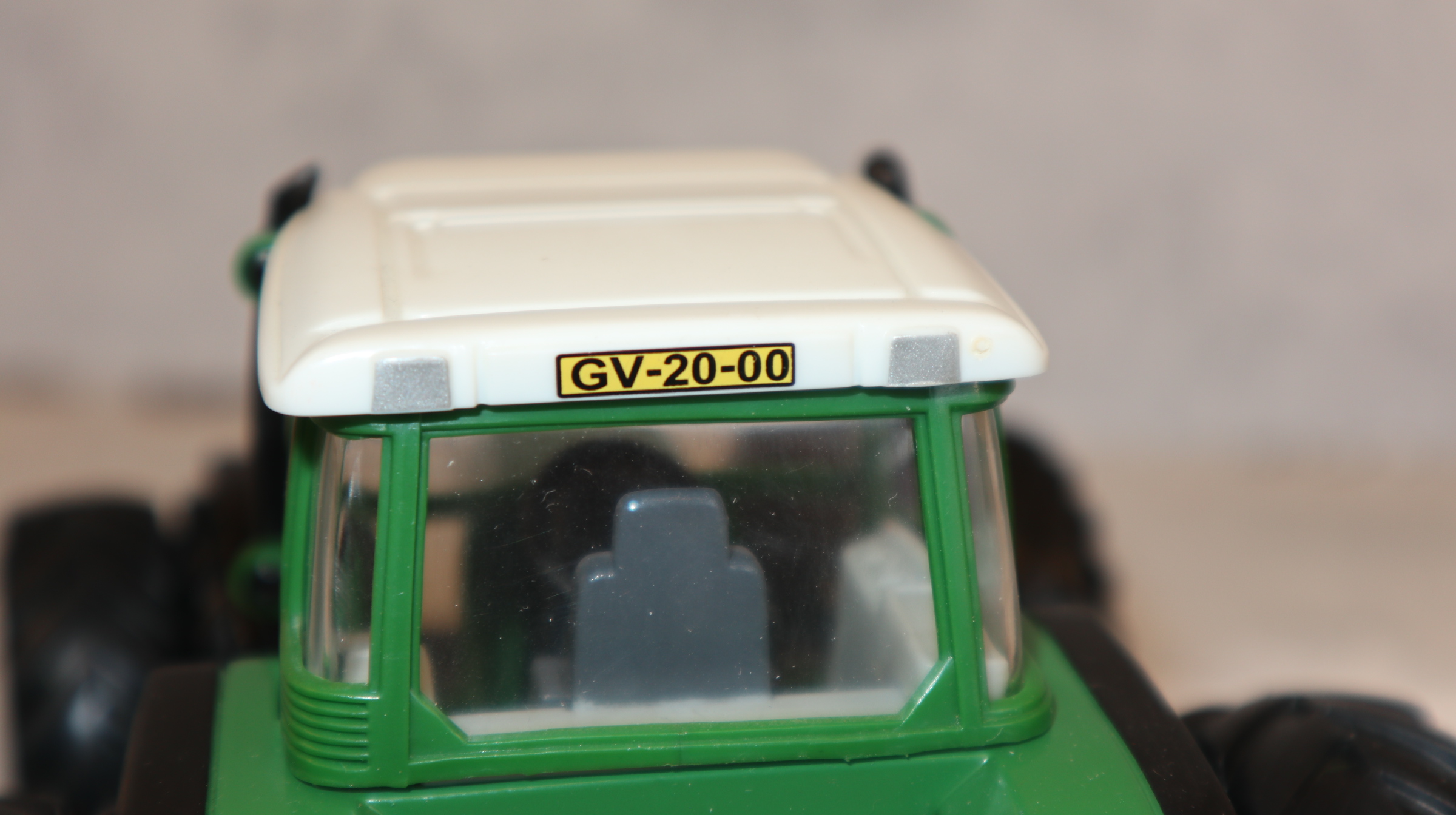 Siku 2965 in 1:32, Fendt 712 LCN 2000, Zwillingsreifen, NEU in OVP