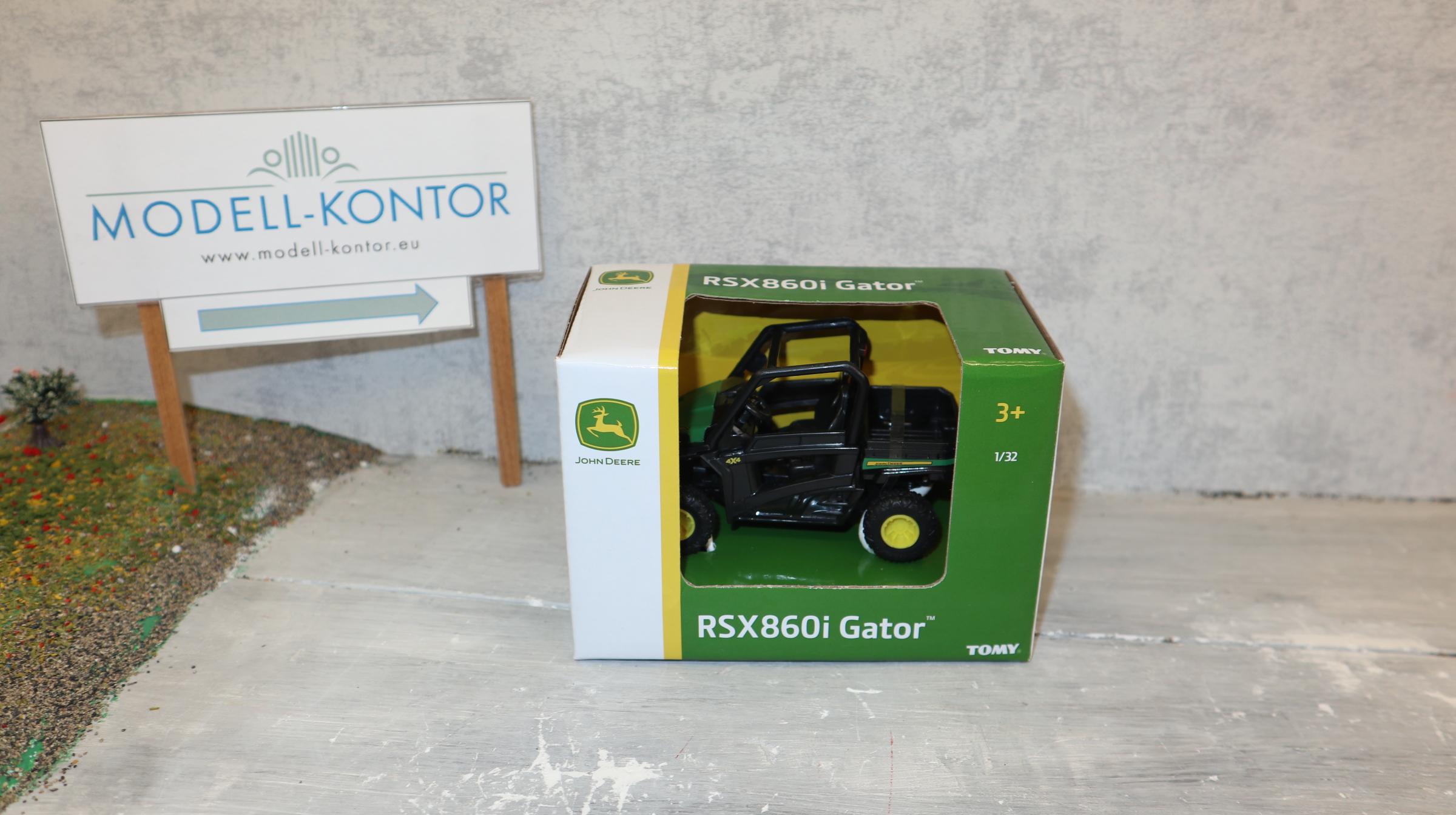 Britains 46801 in 1:32,  John Deer RSX 860i Gator , NEU in OVP