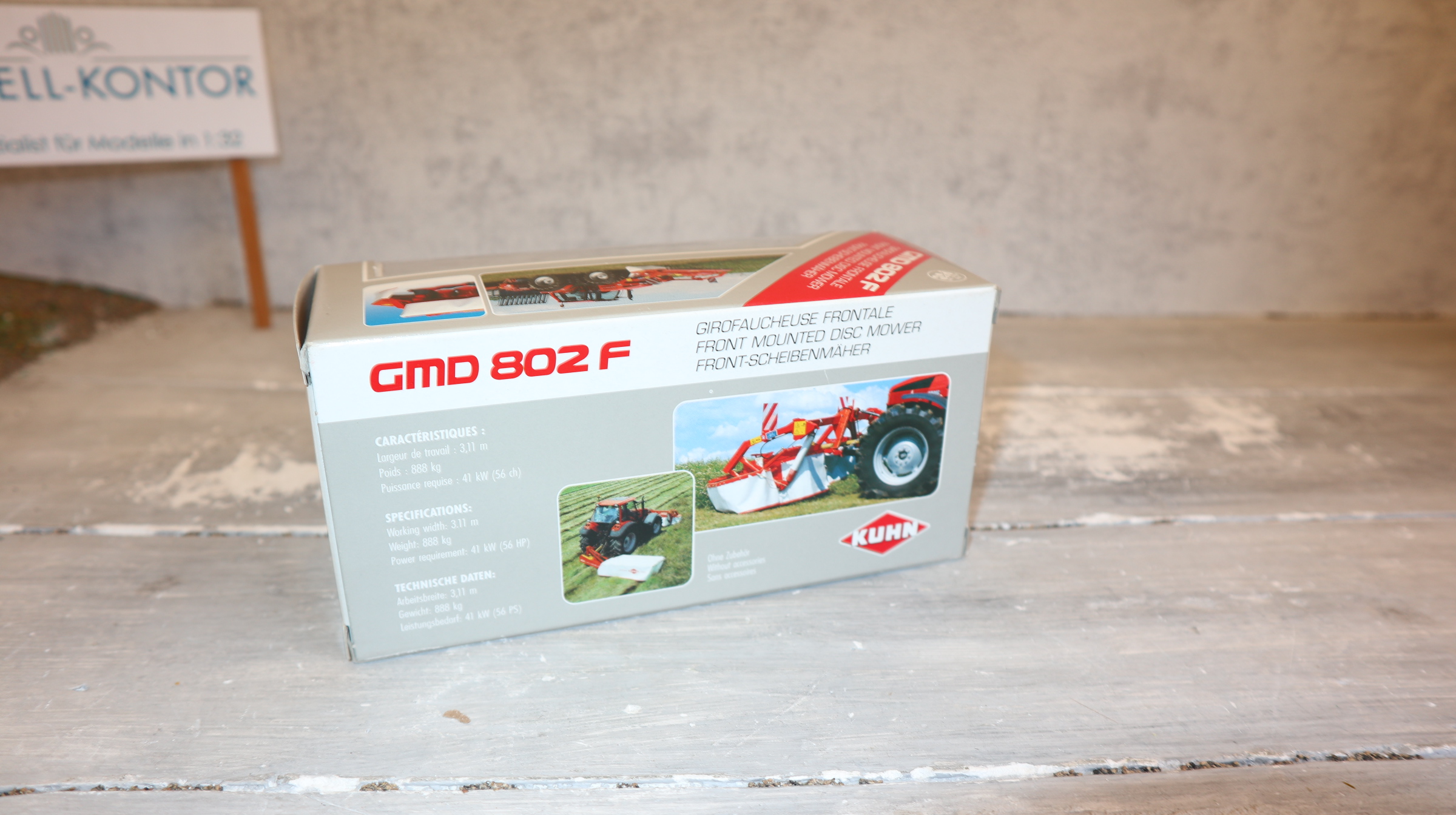 Siku 2461 in 1:32, Kuhn GMD 802 Frontmähwerk Sondermodell KUHN , NEU in OVP