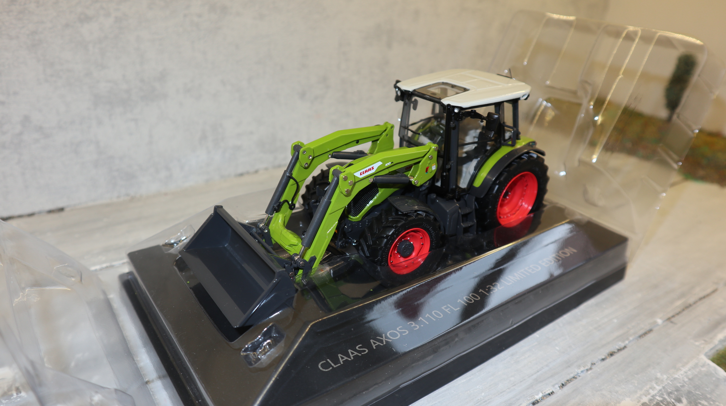 ROS 02675150 in 1:32, Claas Axos 3.110 mit Frontlader, NEu in OVP