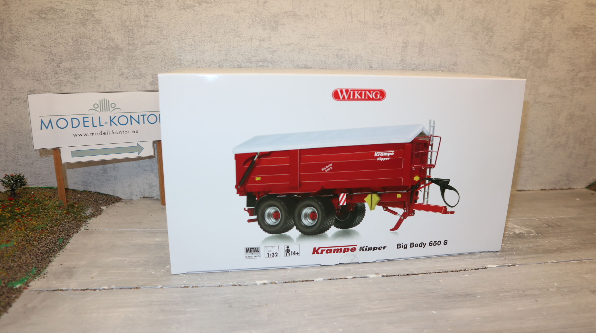 WIKING 077355 in 1:32,  Krampe Big Body 650 S Hinter- Seitenkipper, NEU in OVP