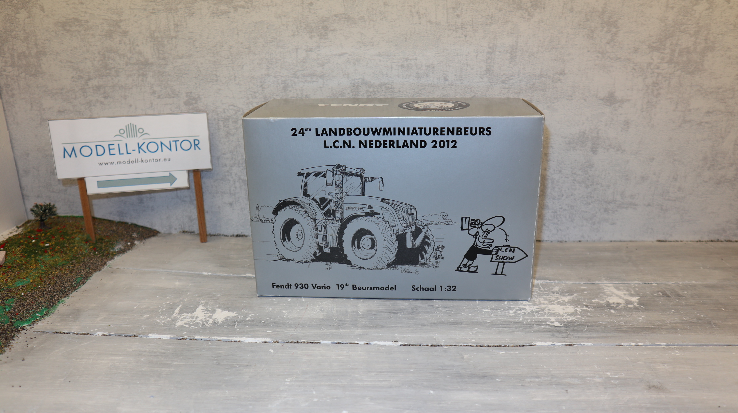 Siku 3254 in 1:32, Fendt 930 Vario, Zwolle 2012 LCN, NEU in OVP