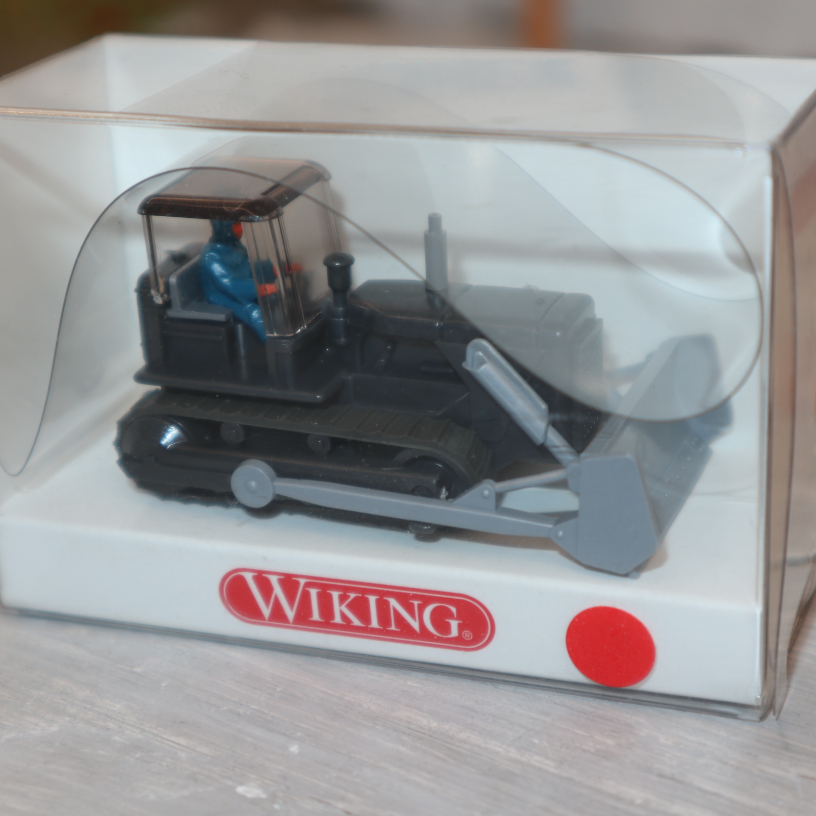 Wiking 6550518 1:87 Planierraupe dunkelgrau mit Schild in hellgrau, NEU in OVP