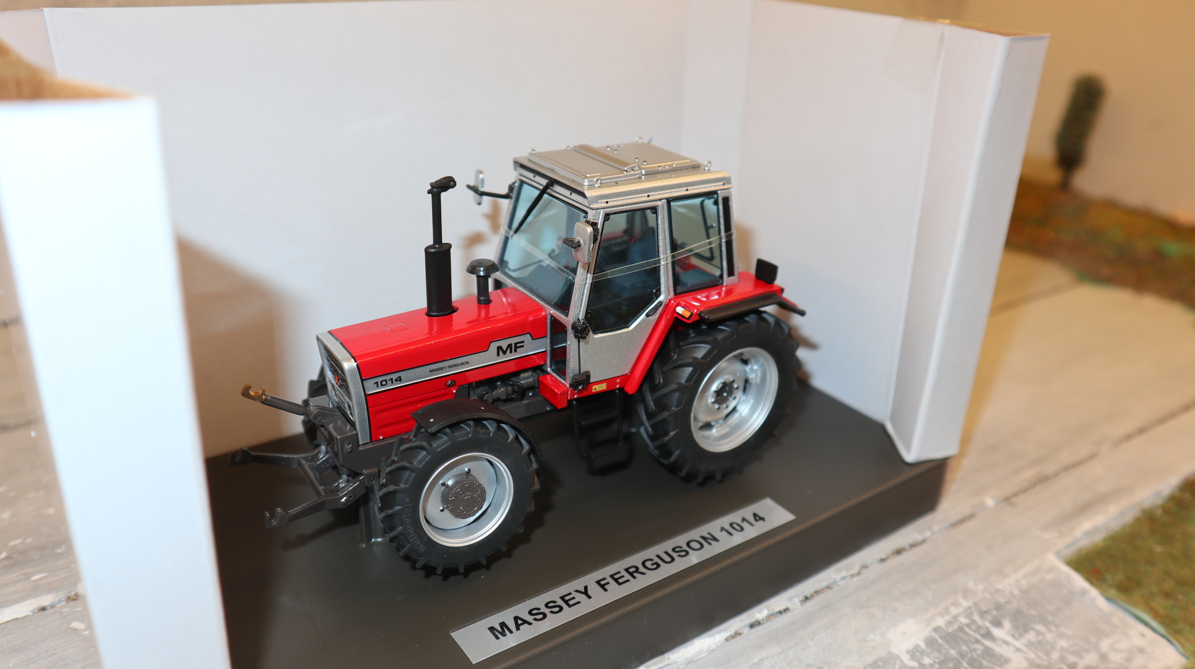 Weise Toys 1014 in 1:32, Massey Ferguson 1014 4WD, Version 1,  NEU in OVP