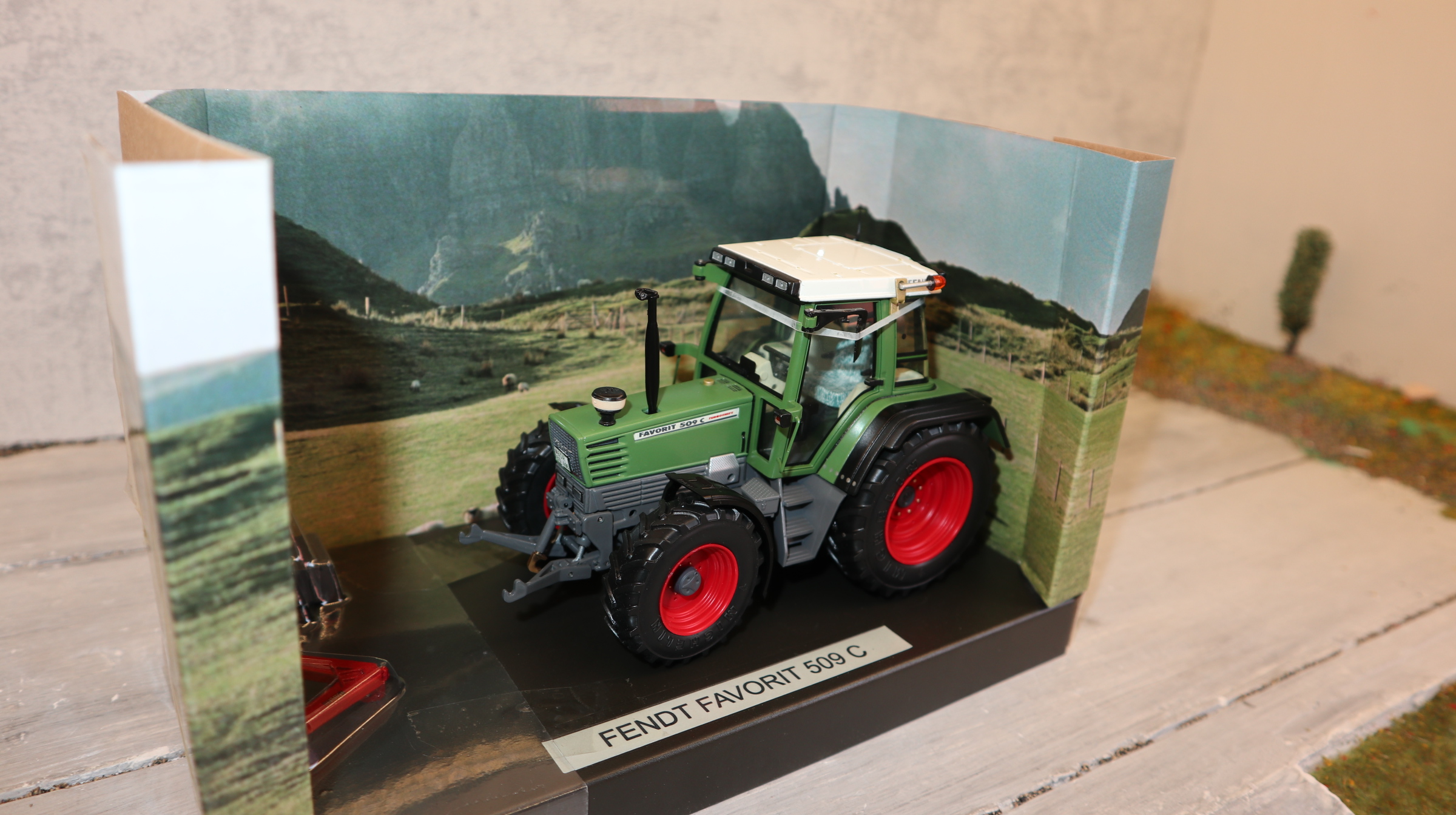 Weise Toys 1063 in 1:32, FENDT Favorit 509 C. NEU in OVP