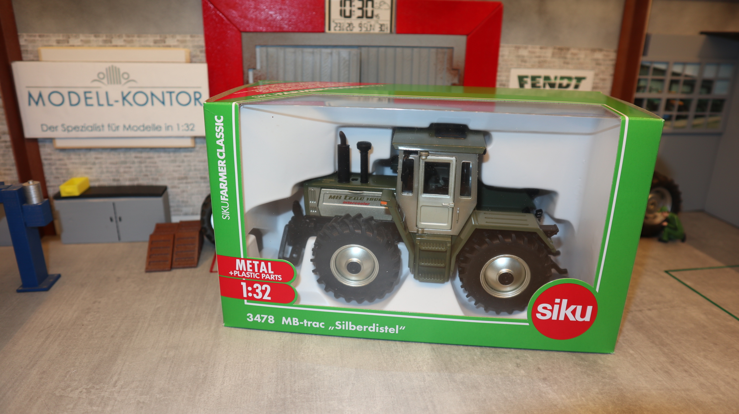 Siku 3478 in 1:32, MB-Trac 1800 silberdistel Modell 2026,  NEU in OVP