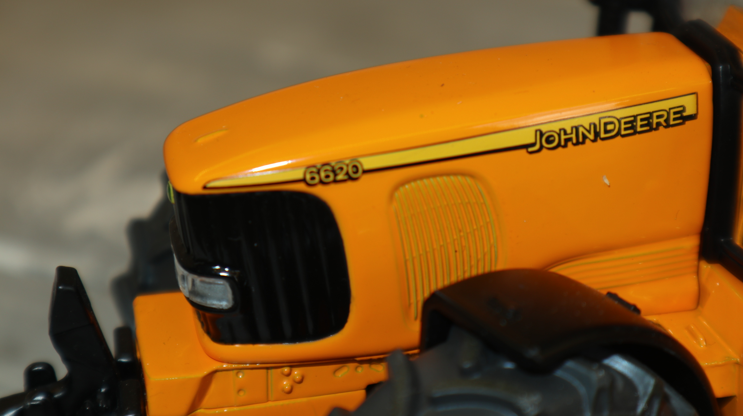 Siku 3252 in 1:32, John Deere 6920S melonengelb, Höing, NEU in OVP