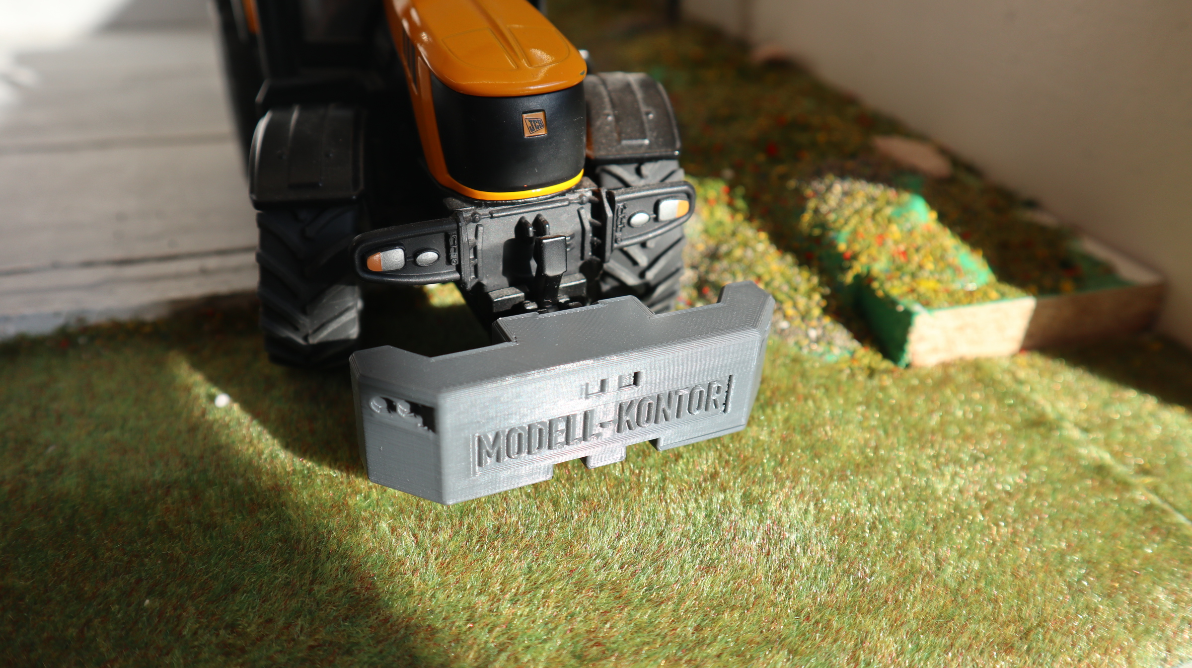 MODELL-KONTOR, Frontgewicht 75g in 1:32, passend für Dreieckaufnahme SIKU, verschiedene Farben, 