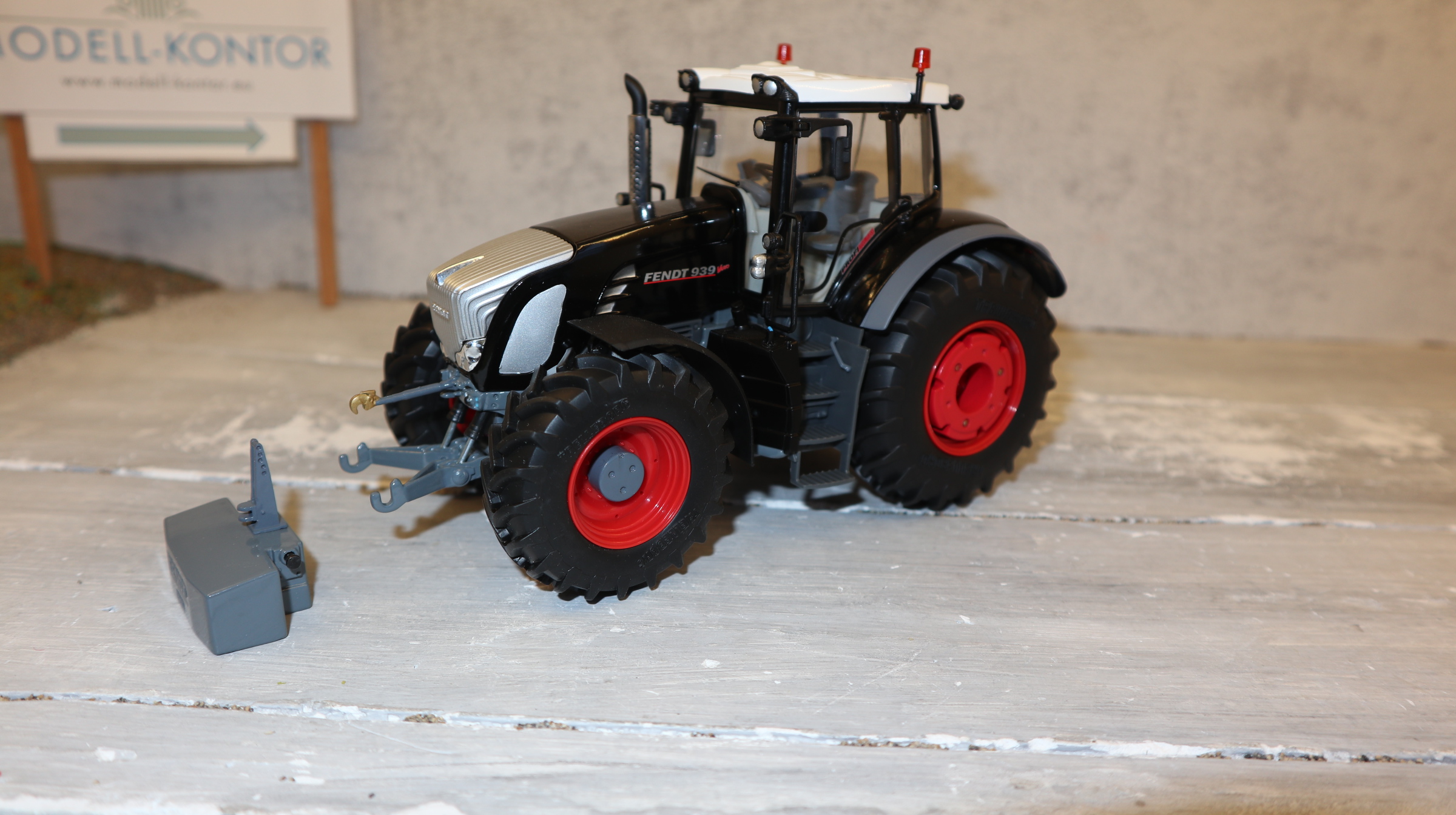 Wiking in 1:32, Fendt 939 Blackline "Meilensteine der Landtechnik",  NEU in OVP