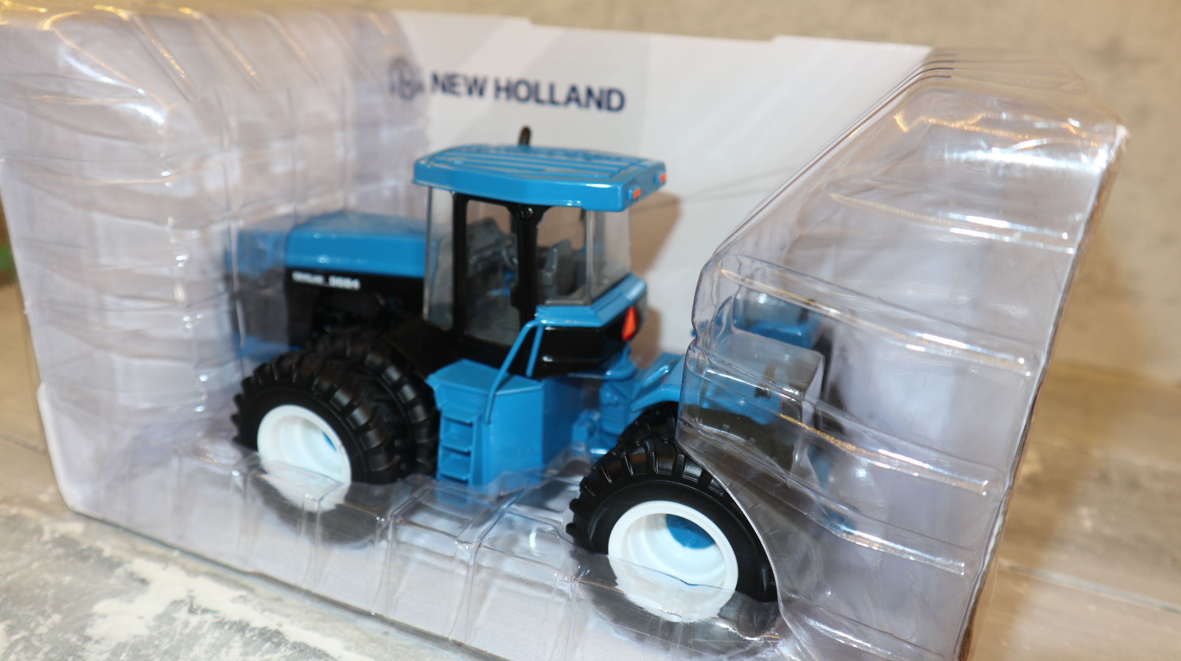 Ertl 61041 in 1:32,  New Holland 9684 Knicklenker, US-Modell, NEU in OVP