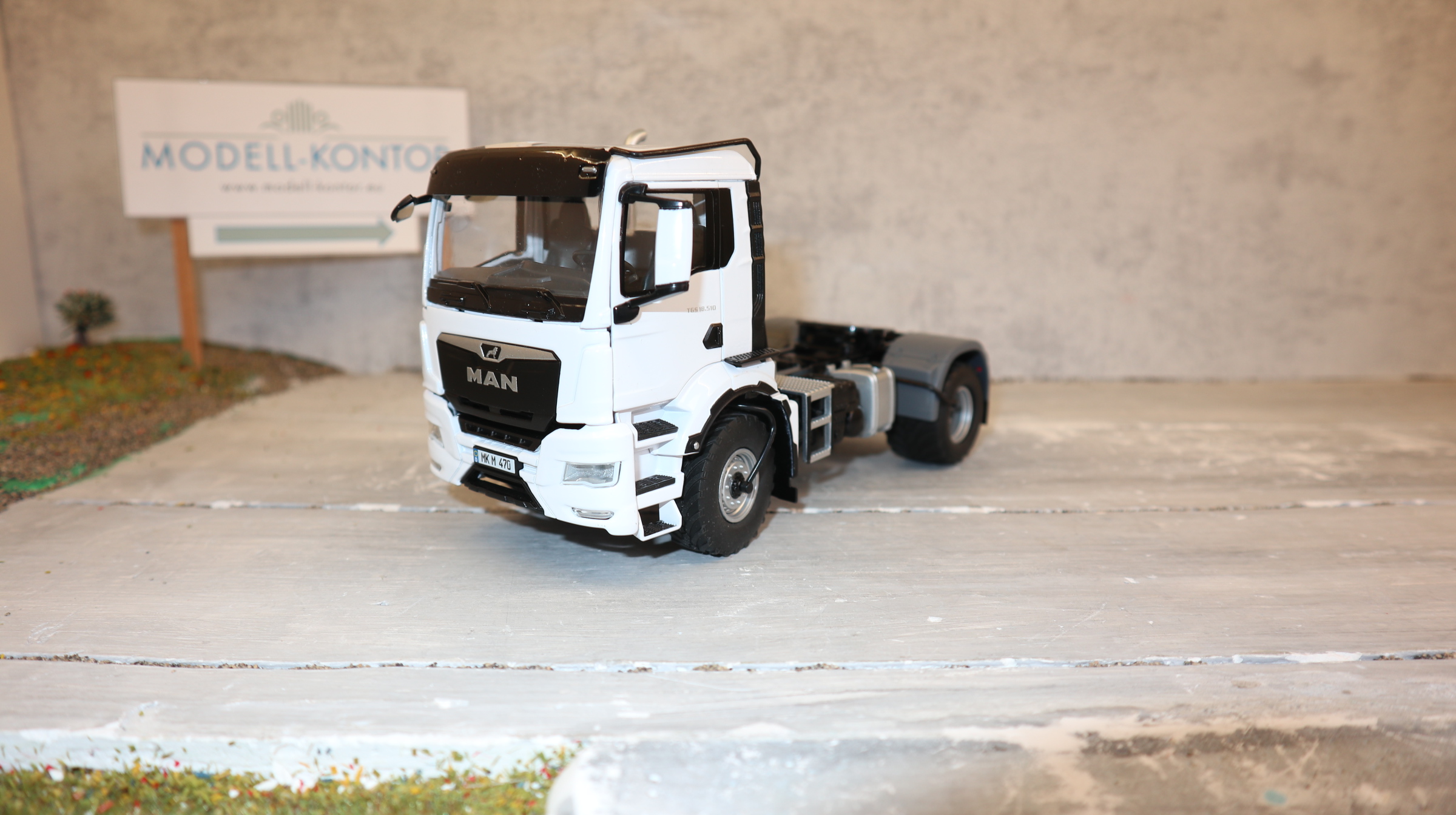 Wiking 077652 in 1:32,  MAN TGS 18.510 4x4 Agrar-SZM in weiß, NEU in OVP